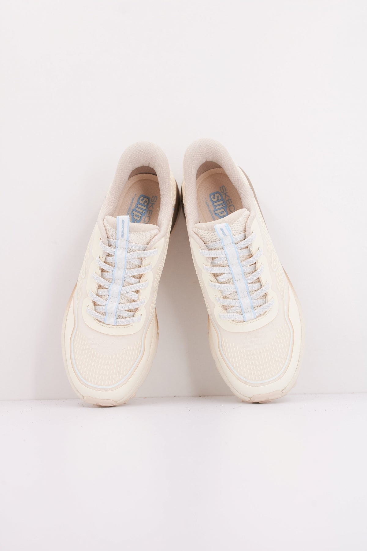 SKECHERS SLIP-INS SWITCH BACK en color BEIS (3)