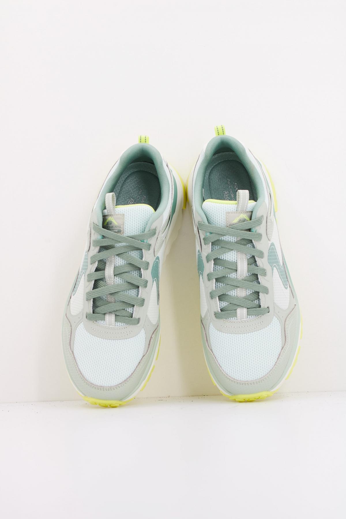 SKECHERS D'LUX JORNEY en color VERDE (3)