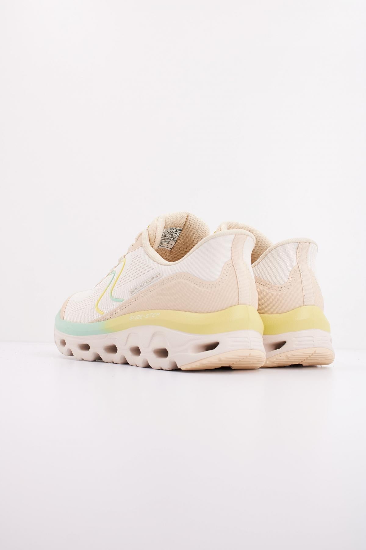 SKECHERS GLIDE STEP SOLE en color BEIS (4)