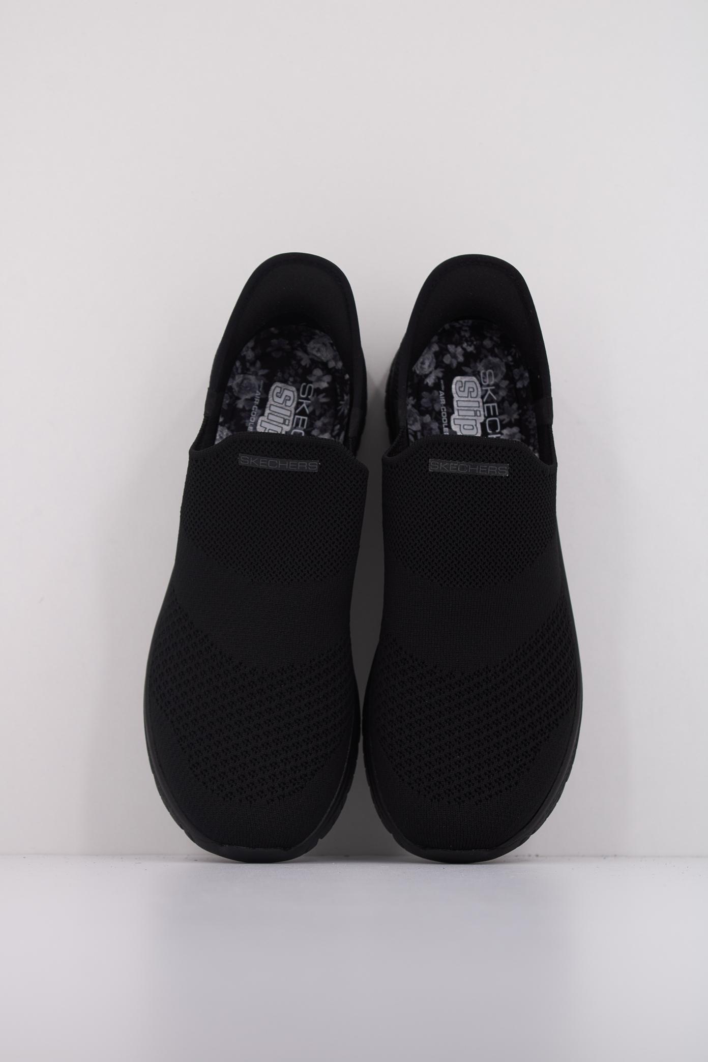 SKECHERS SLIP-INS VIRTUE - SLEEK en color NEGRO (3)