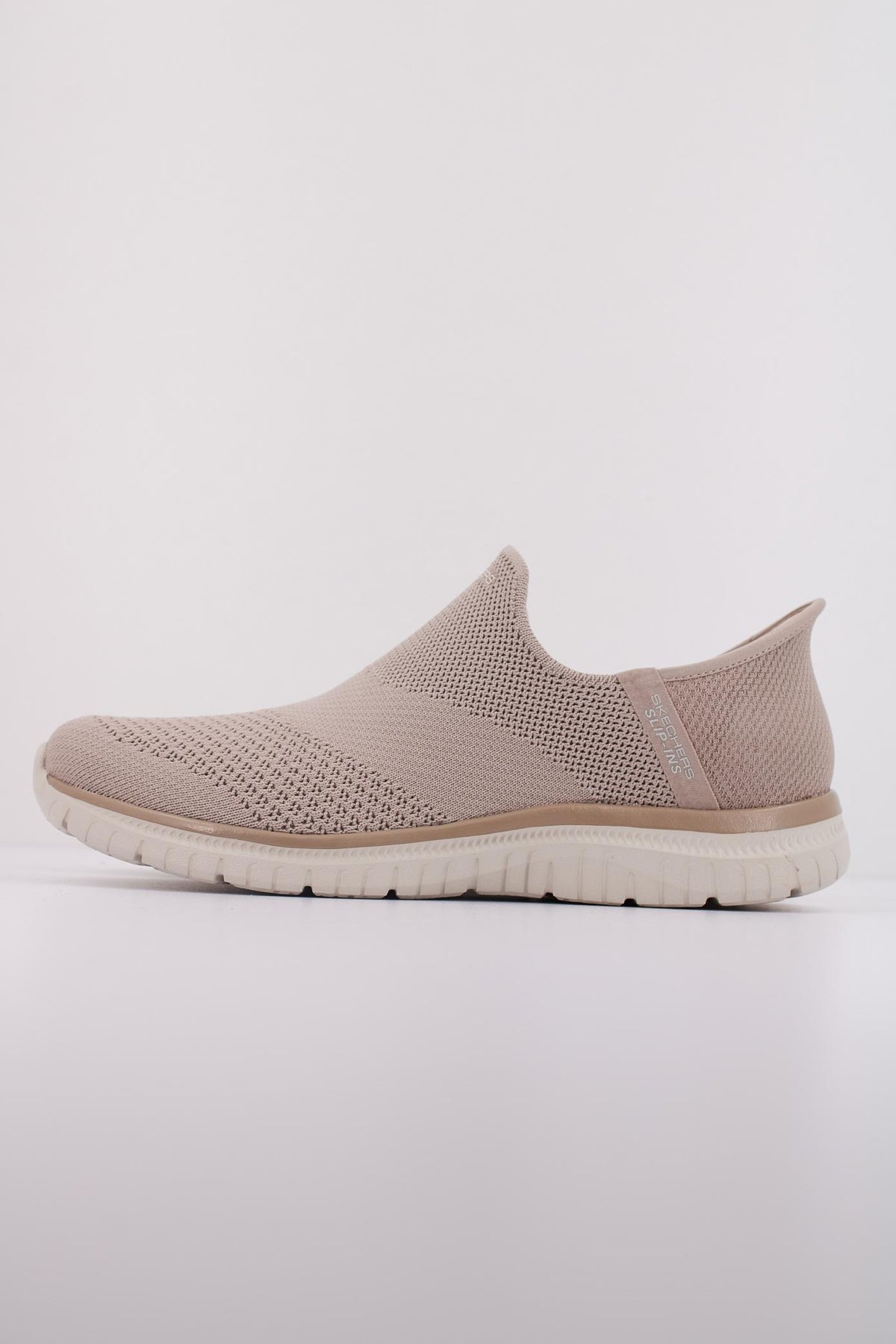 SKECHERS SLIP-INS VIRTUE - SLEEK en color MARRON CLARO (1)