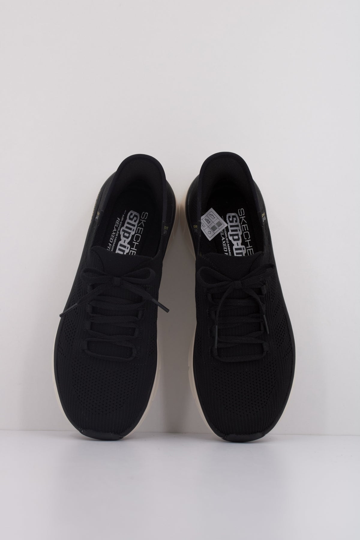SKECHERS D'LUX WALKER . SLIP-INS en color NEGRO (3)