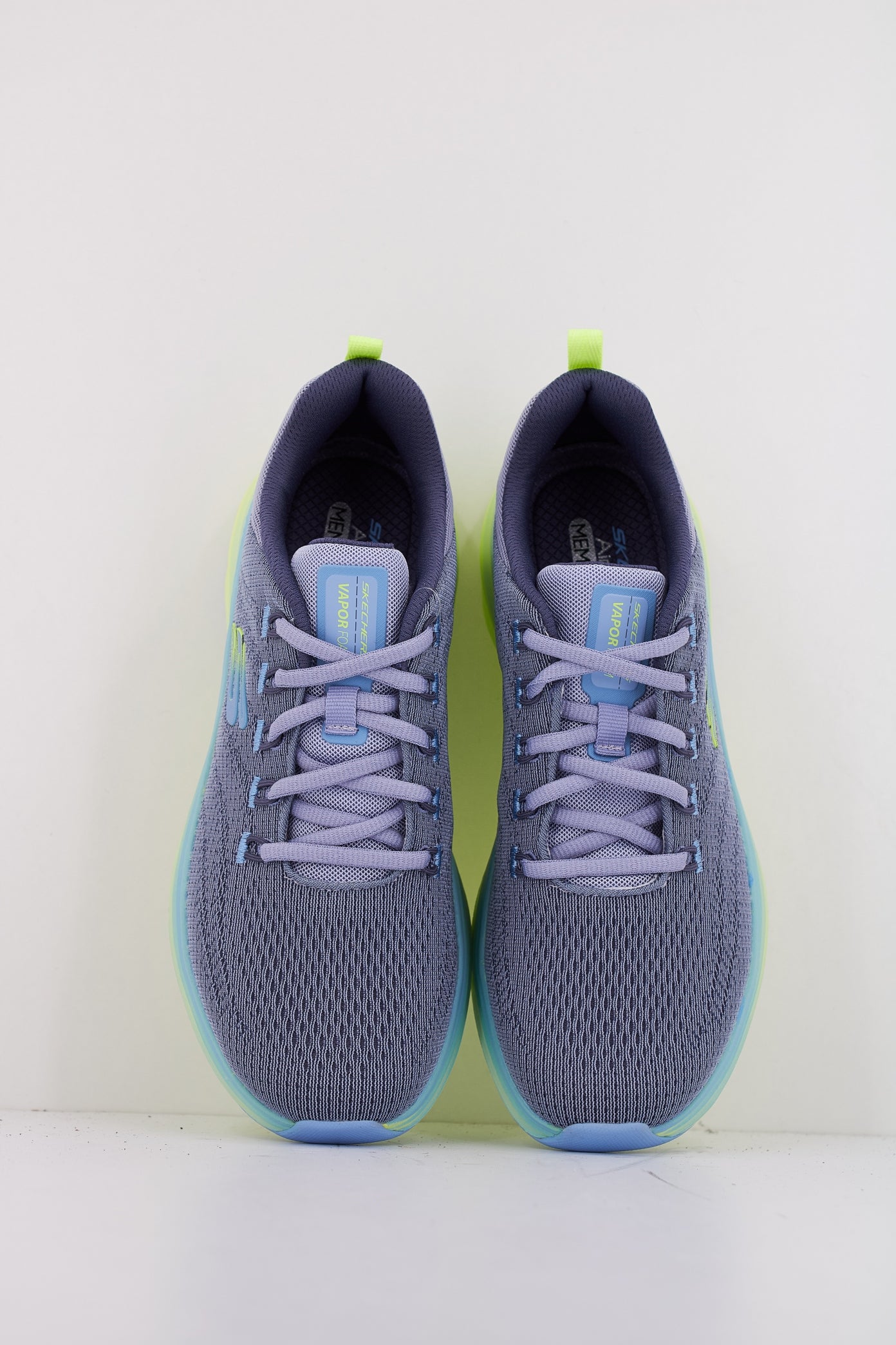 SKECHERS VAPOR FOAM en color VIOLETA (3)