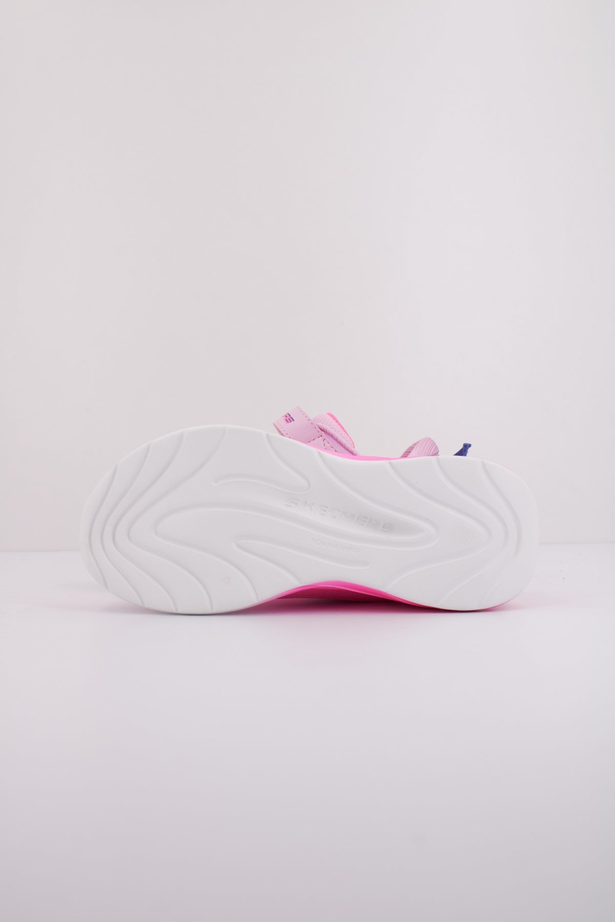 SKECHERS WAVE en color ROSA (5)