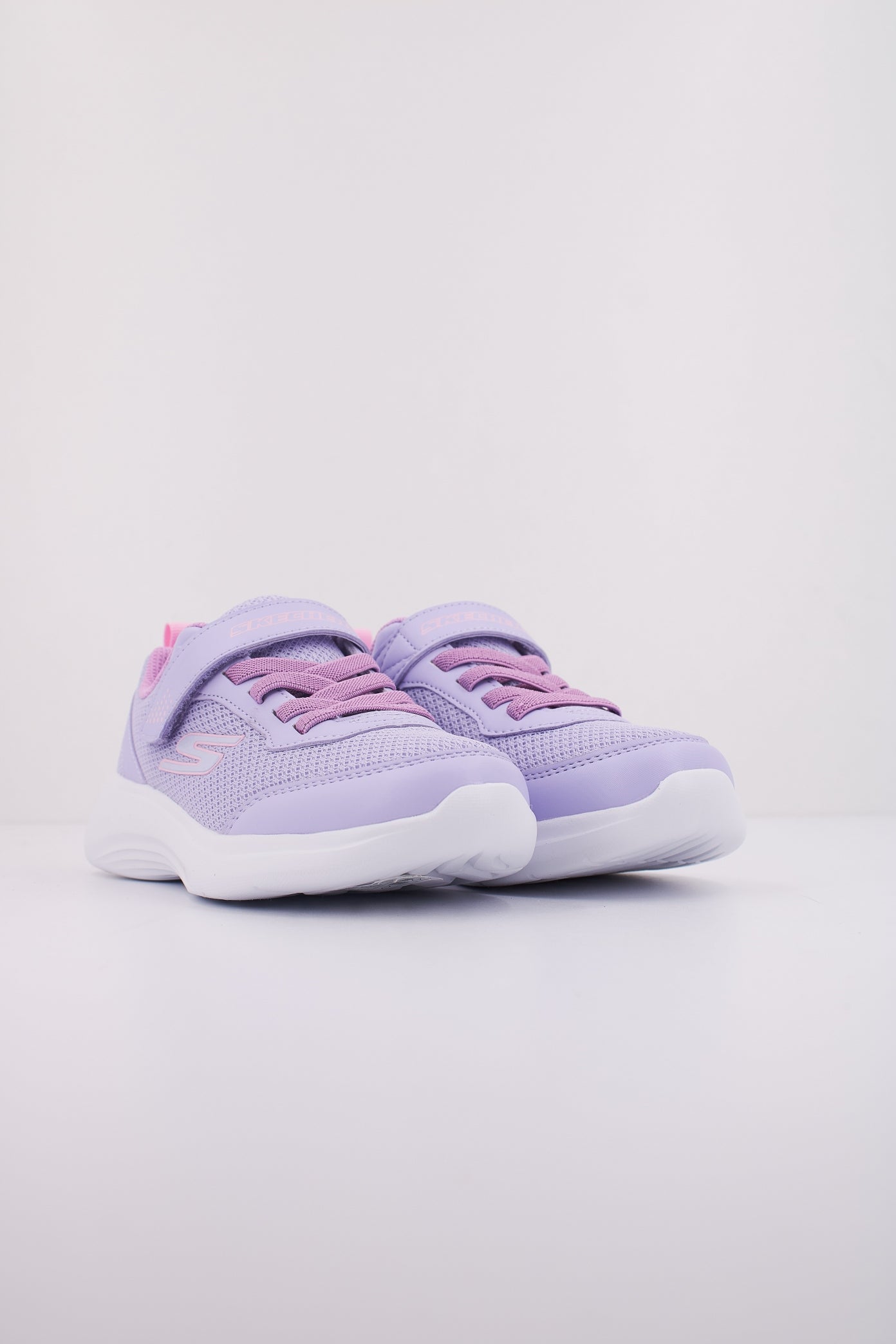 SKECHERS SELECTORS en color VIOLETA (2)