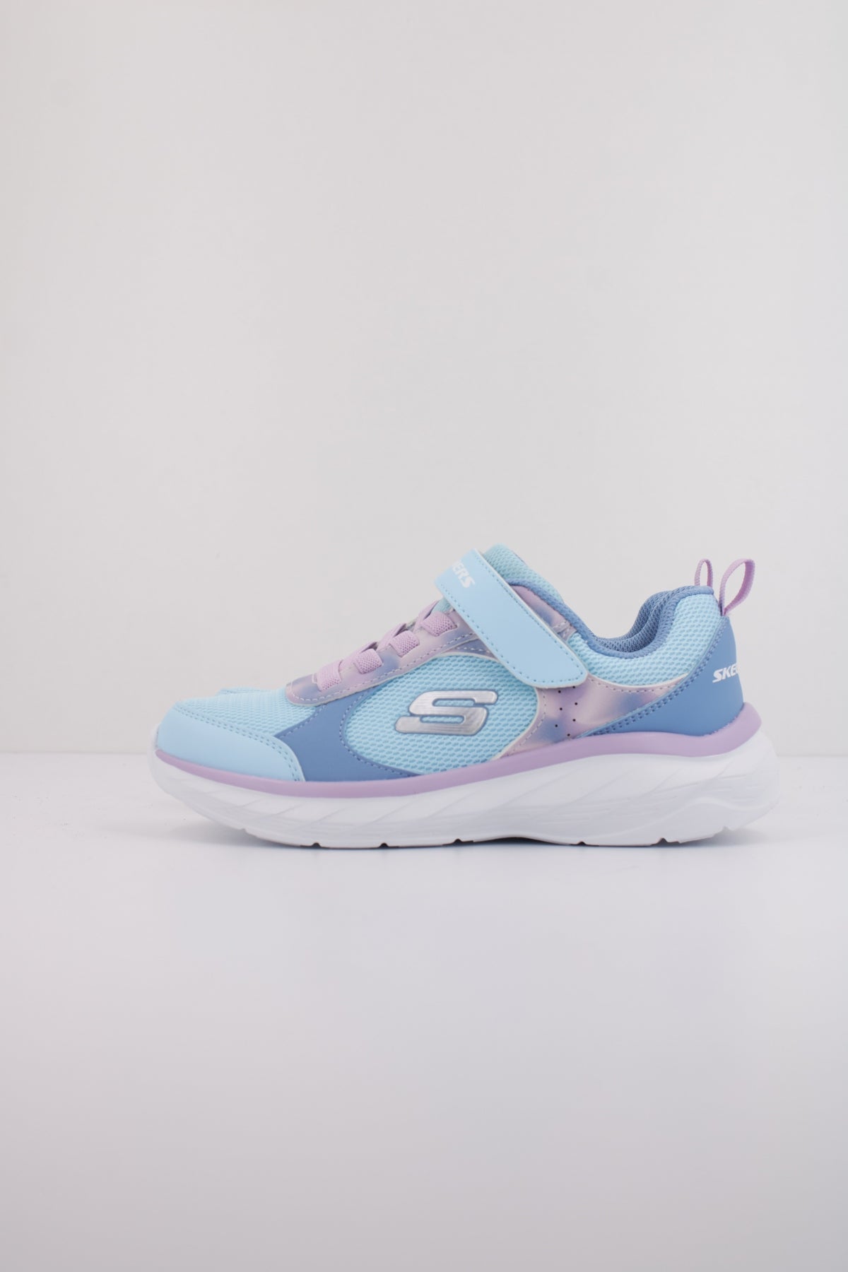SKECHERS BOUNDLESS en color AZUL (1)