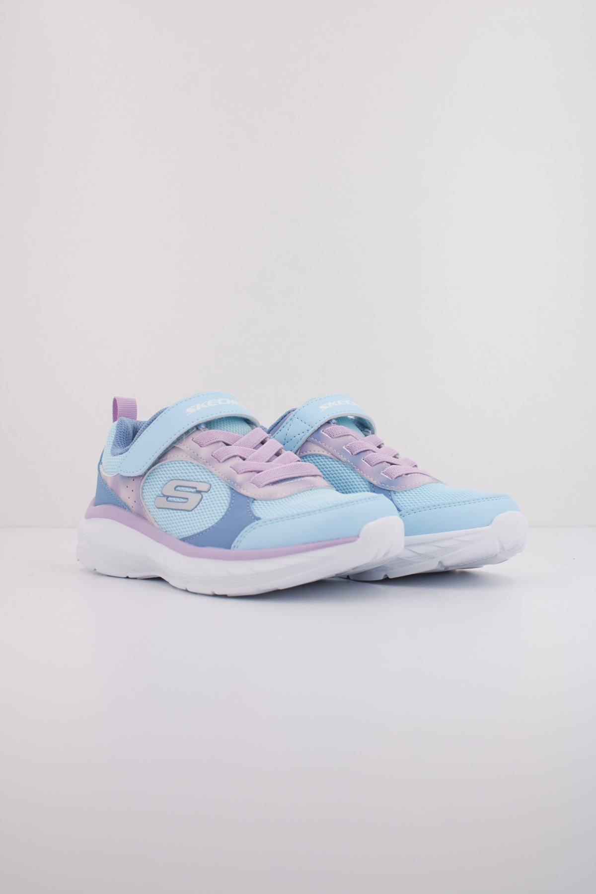 SKECHERS BOUNDLESS en color AZUL (2)