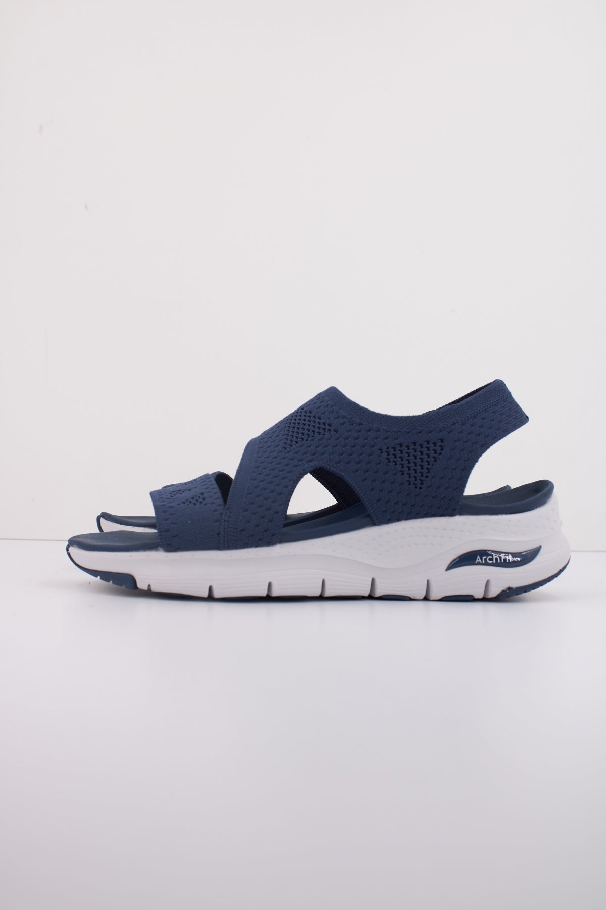 SKECHERS ARCH FIT en color AZUL (1)