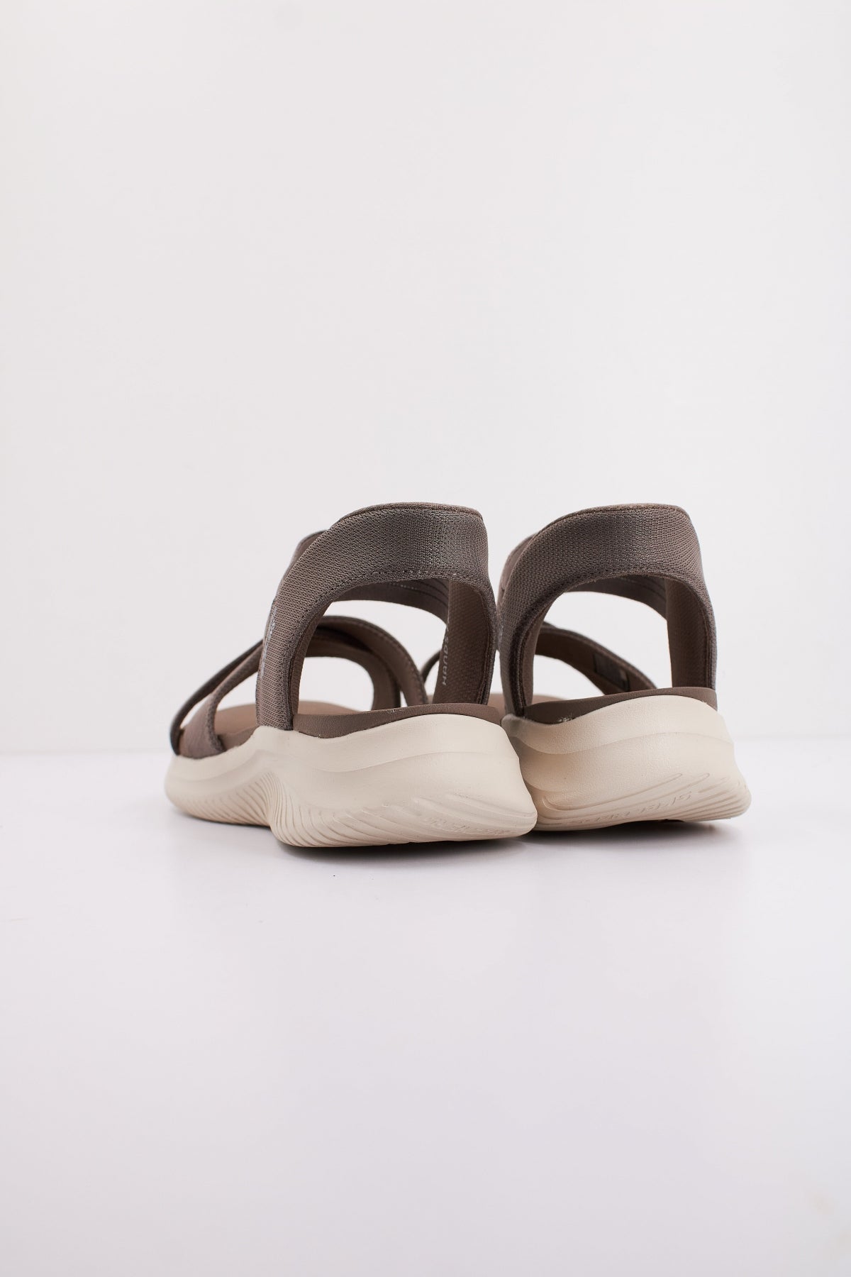 SKECHERS ULTRA FLEX . SANDAL NEV en color GRIS (4)