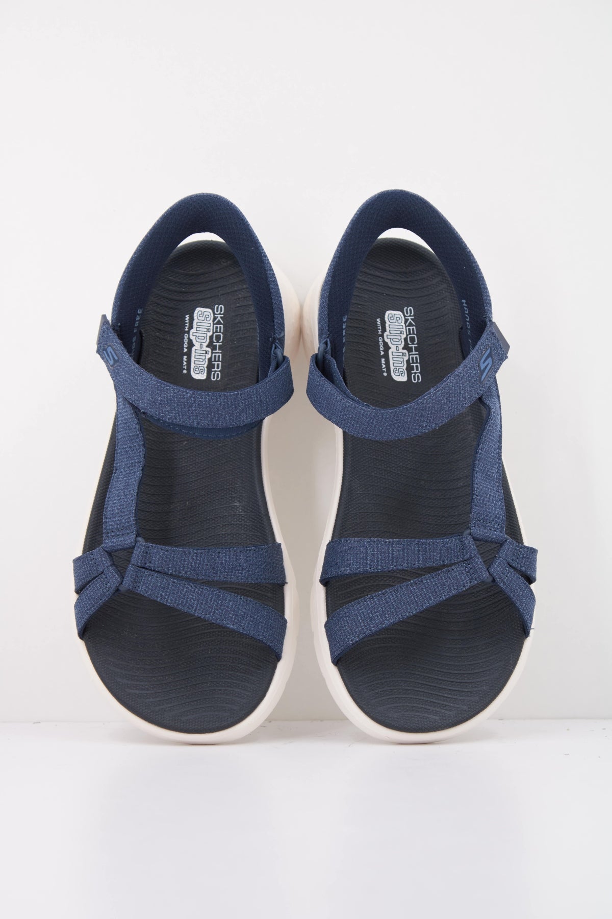 SKECHERS GO WALK FLEX SANDAL ILLUM en color AZUL (3)