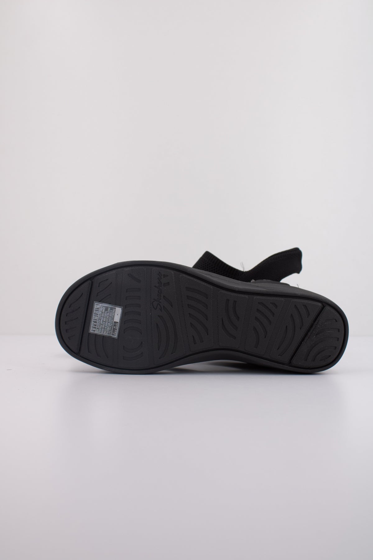 SKECHERS SLIP-INS ARYA en color NEGRO (5)