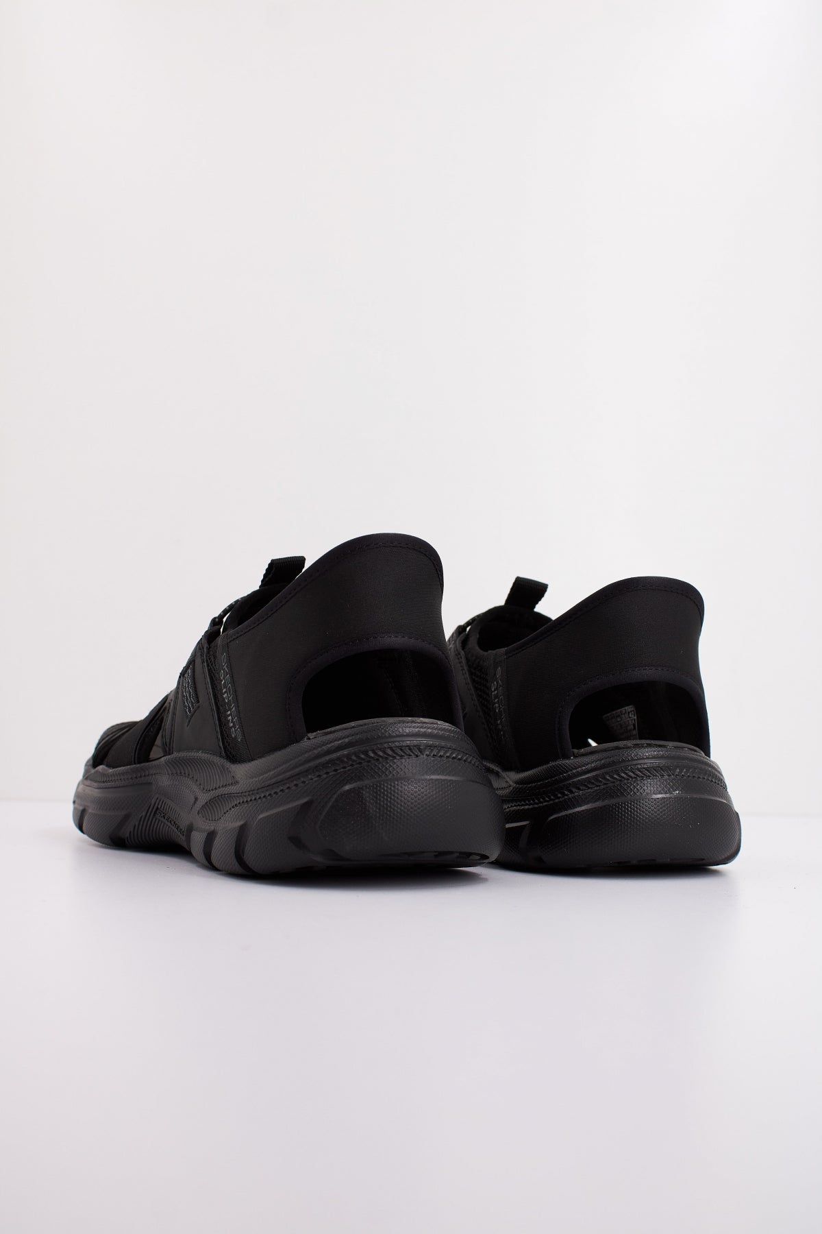SKECHERS SLIP-INS REVOLTED SS en color NEGRO (4)