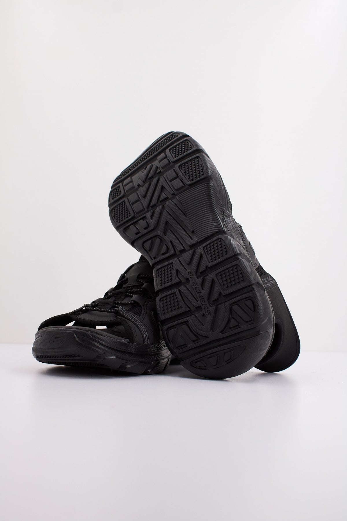 SKECHERS SLIP-INS REVOLTED SS en color NEGRO (5)