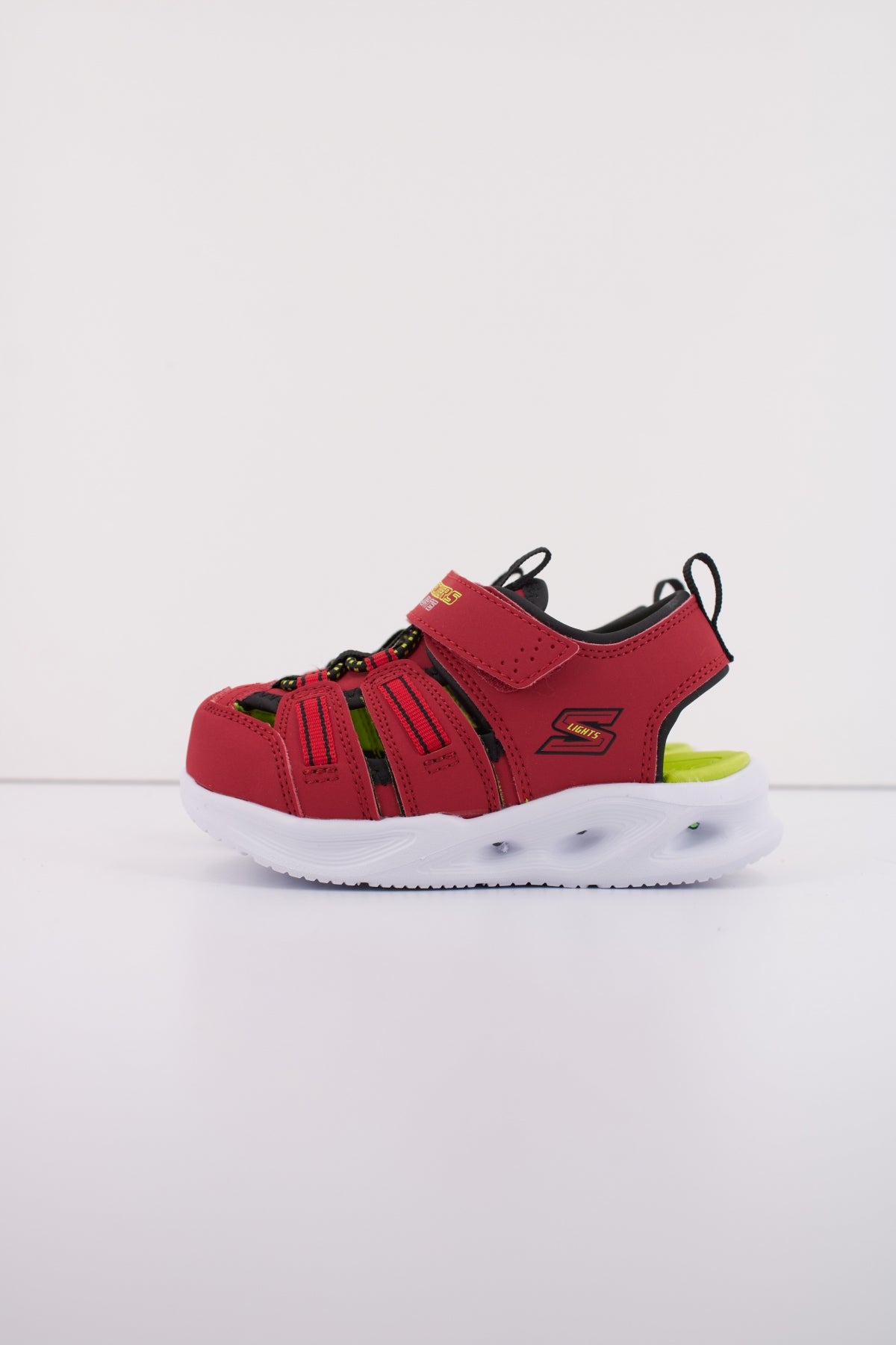 SKECHERS N en color ROJO (1)
