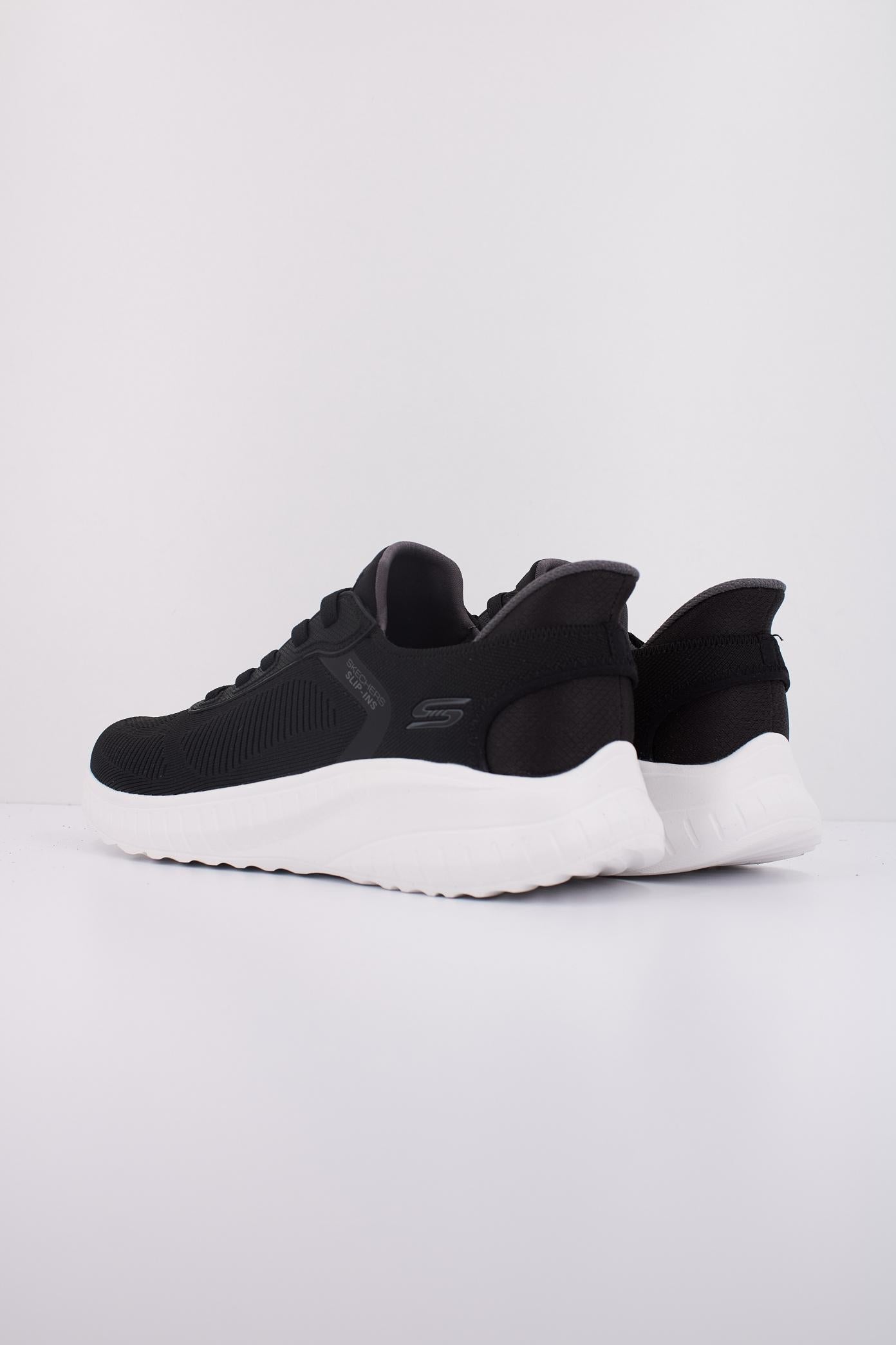 SKECHERS BOB SQUAD CHAOS SOLID STEP en color NEGRO (4)