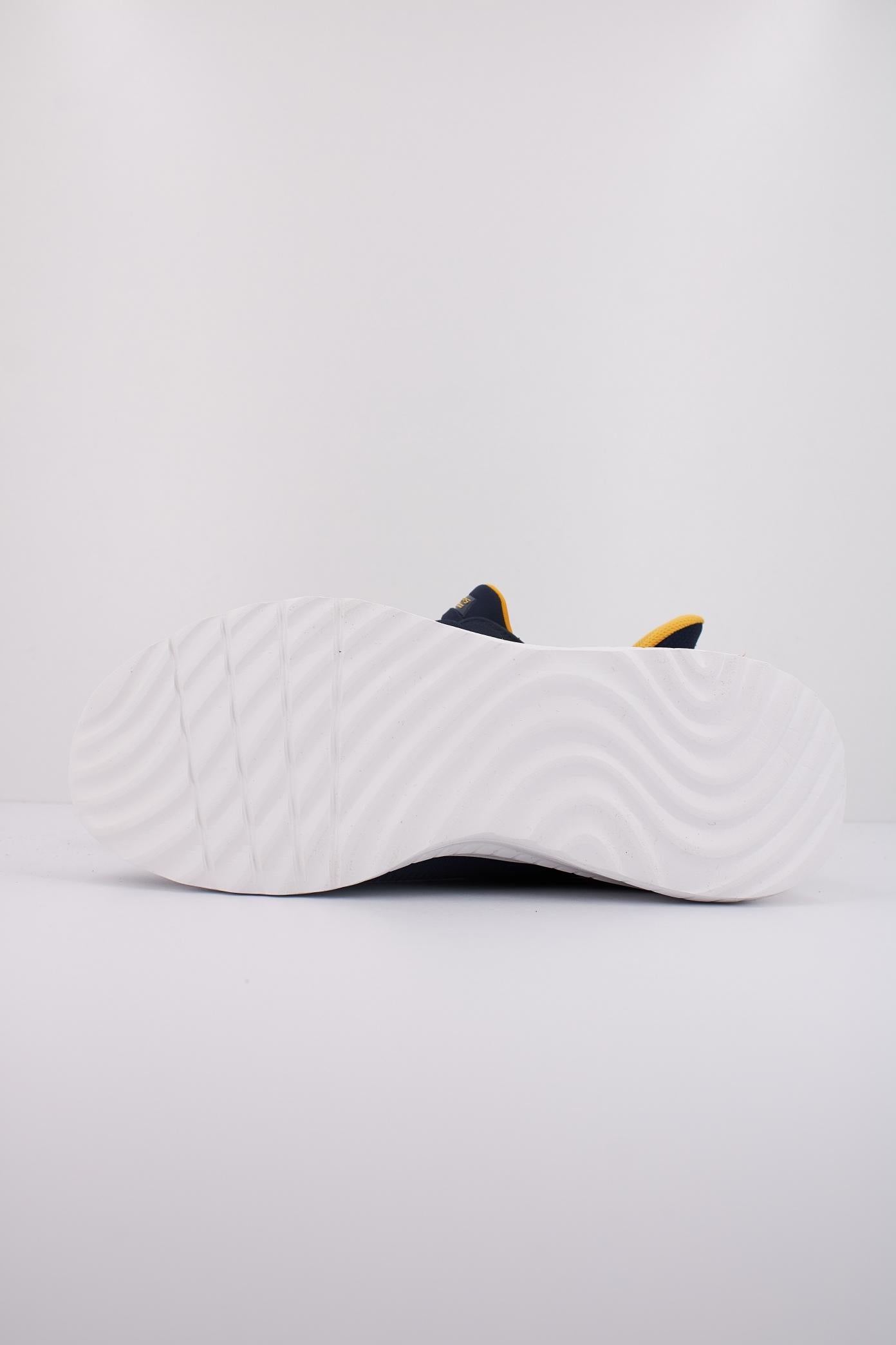 SKECHERS BOB SQUAD CHAOS SOLID STEP en color AZUL (5)