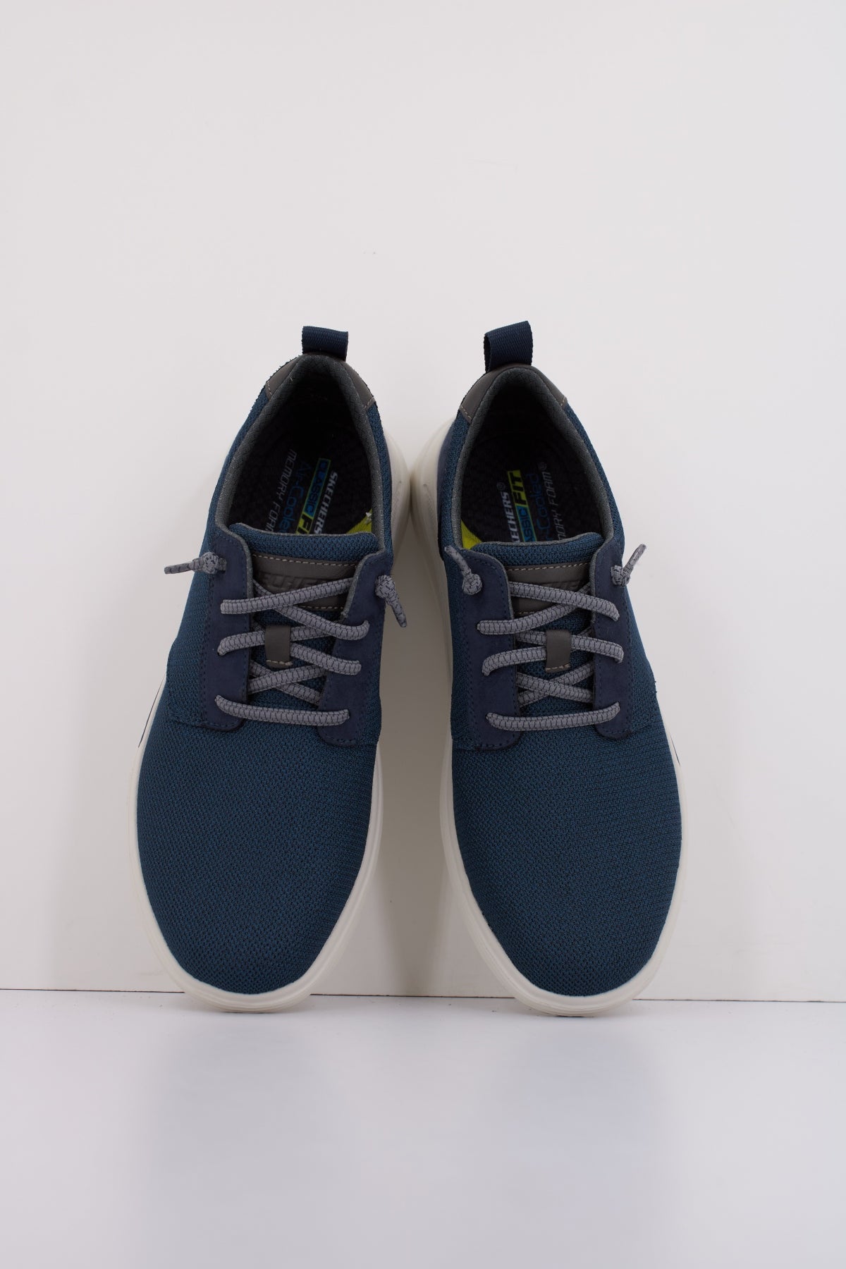 SKECHERS PROVEN en color AZUL (3)