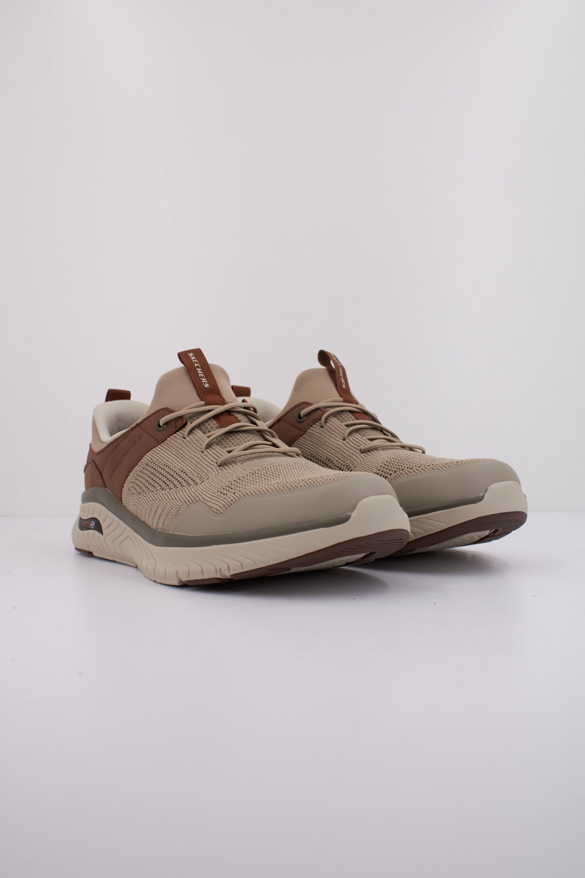 SKECHERS SLIP-INS ARCH FIT CROSSER en color MARRON (2)