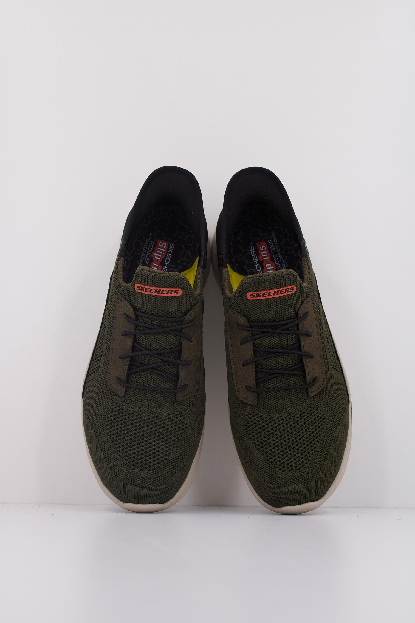 SKECHERS SLIP-INS S SLADE en color VERDE (3)