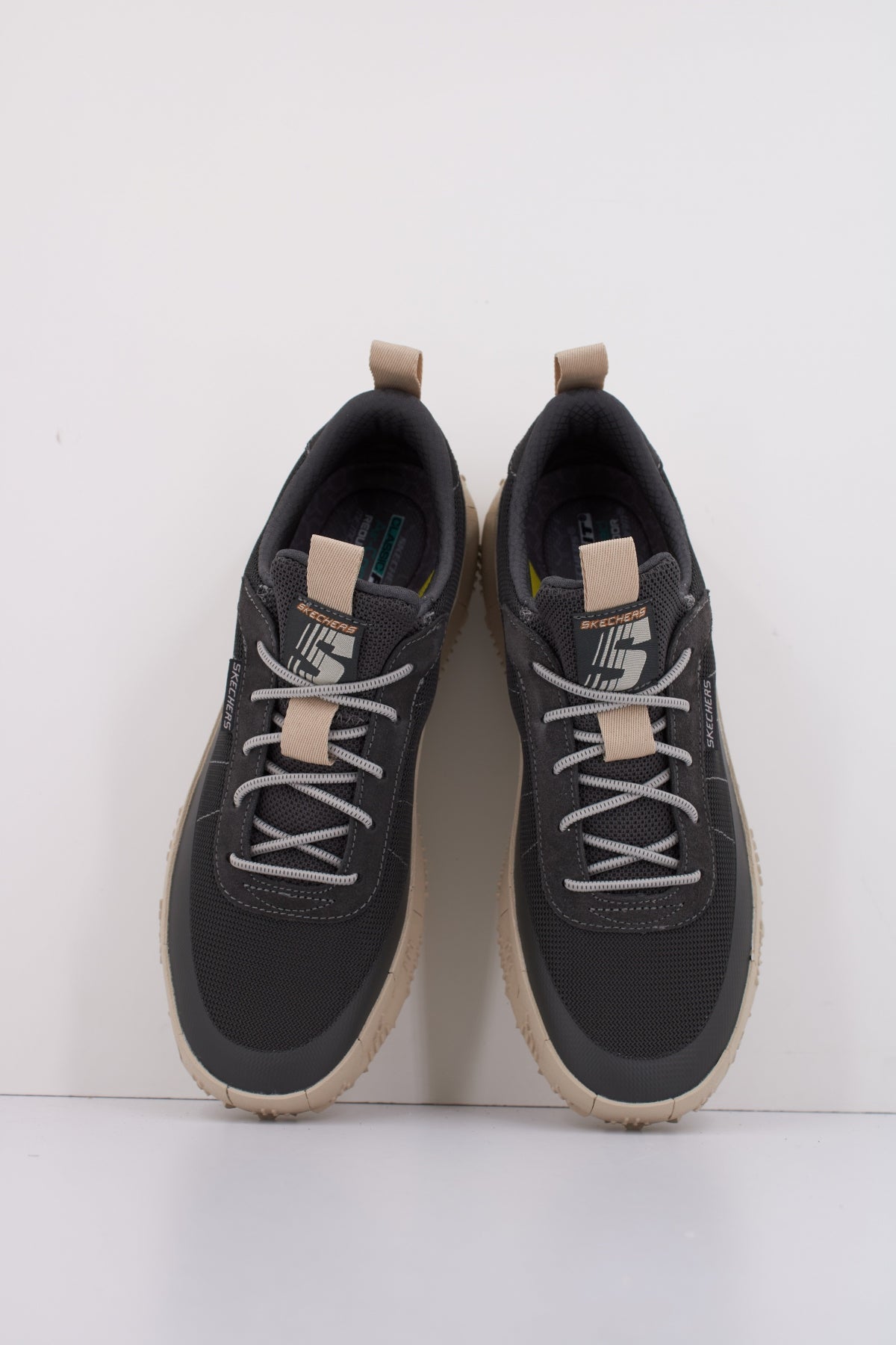 SKECHERS REVO en color GRIS (3)