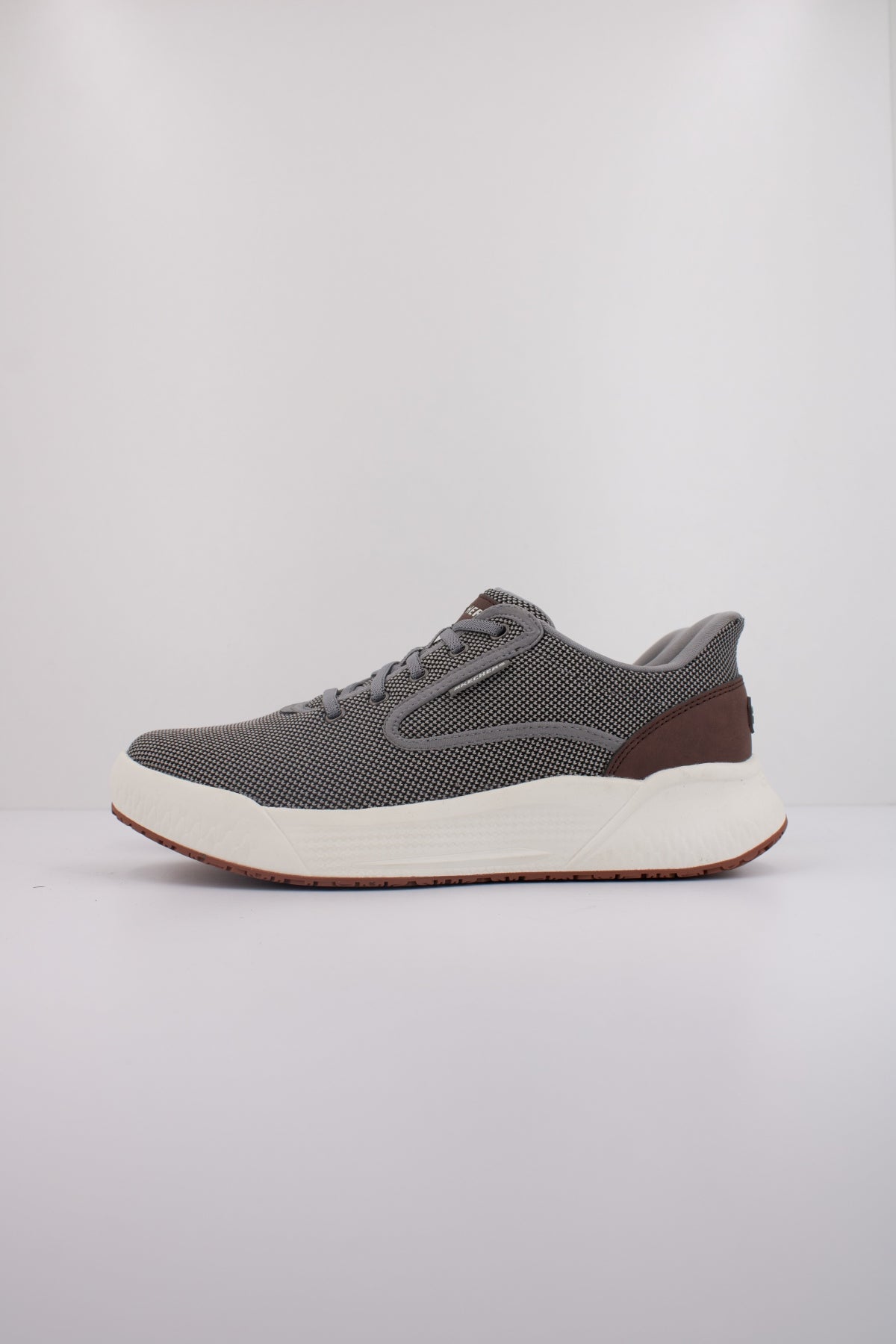 SKECHERS SLIP-INS CYRUS SHAW en color GRIS (1)