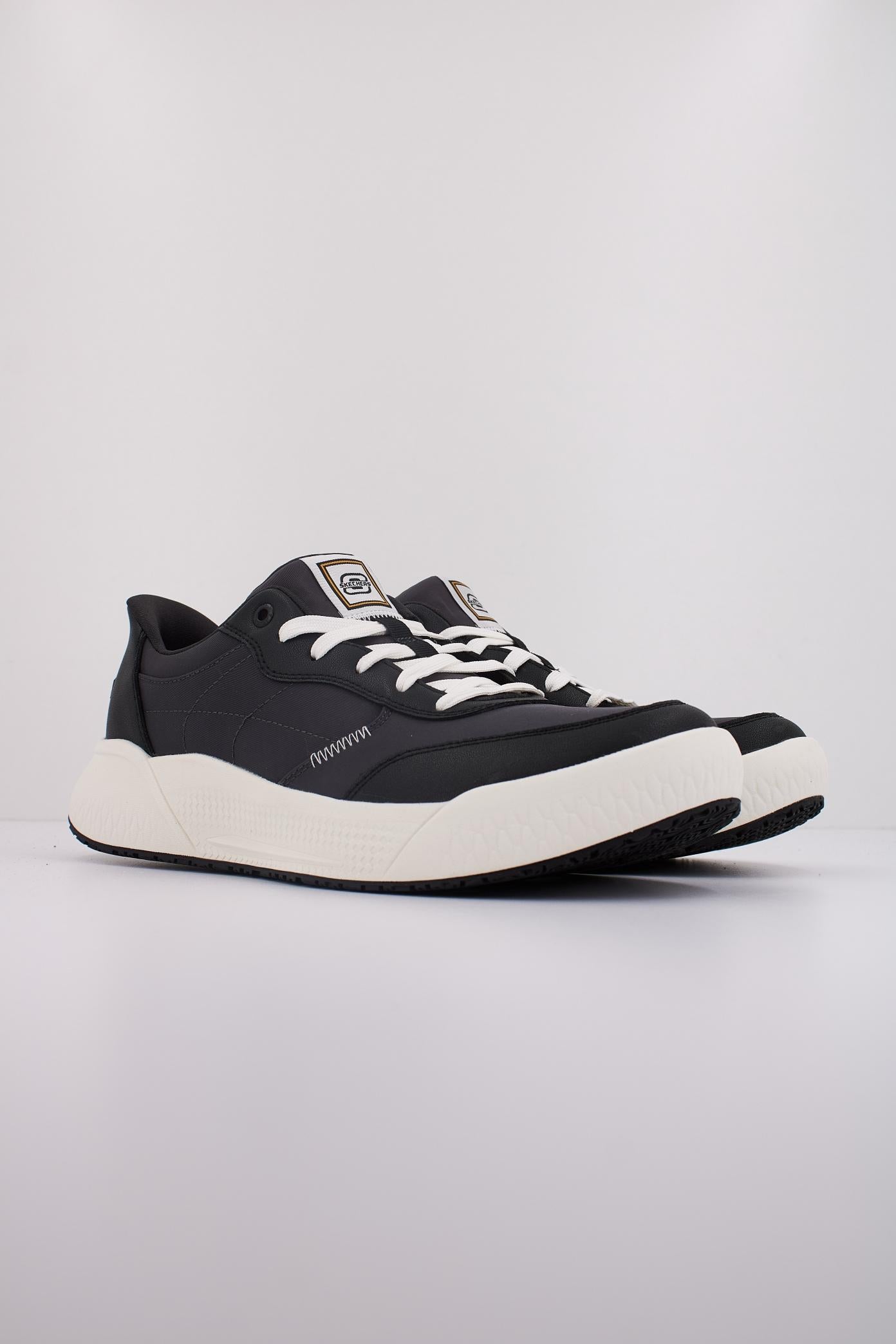 SKECHERS CYRUS SLIP-INS en color NEGRO (2)