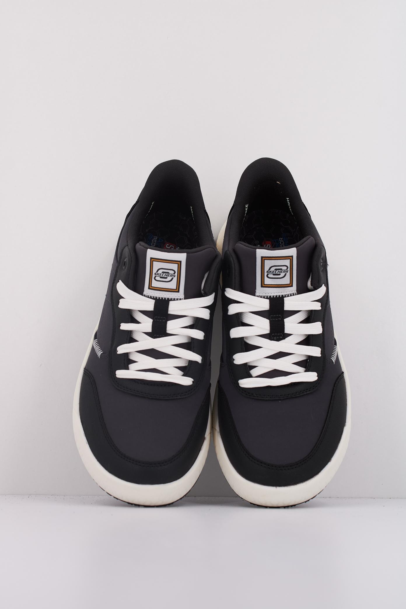SKECHERS CYRUS SLIP-INS en color NEGRO (3)