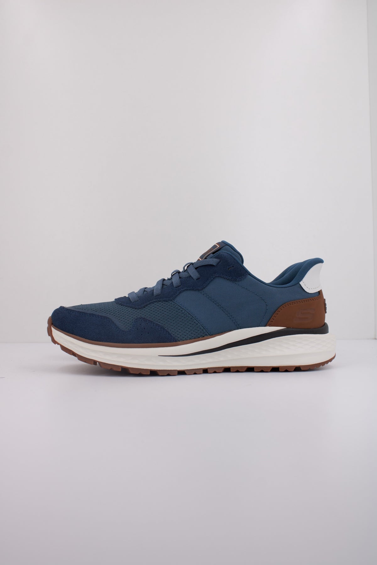 SKECHERS SLIP-INS SLADE ULTRA-MERCER en color AZUL (1)