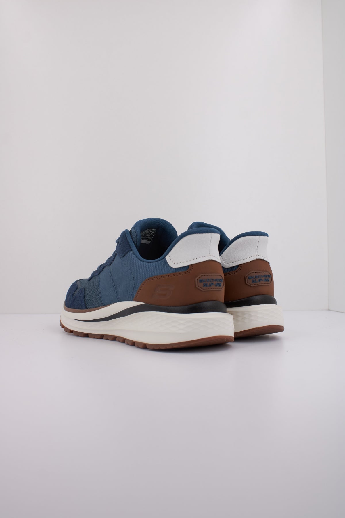 SKECHERS SLIP-INS SLADE ULTRA-MERCER en color AZUL (4)