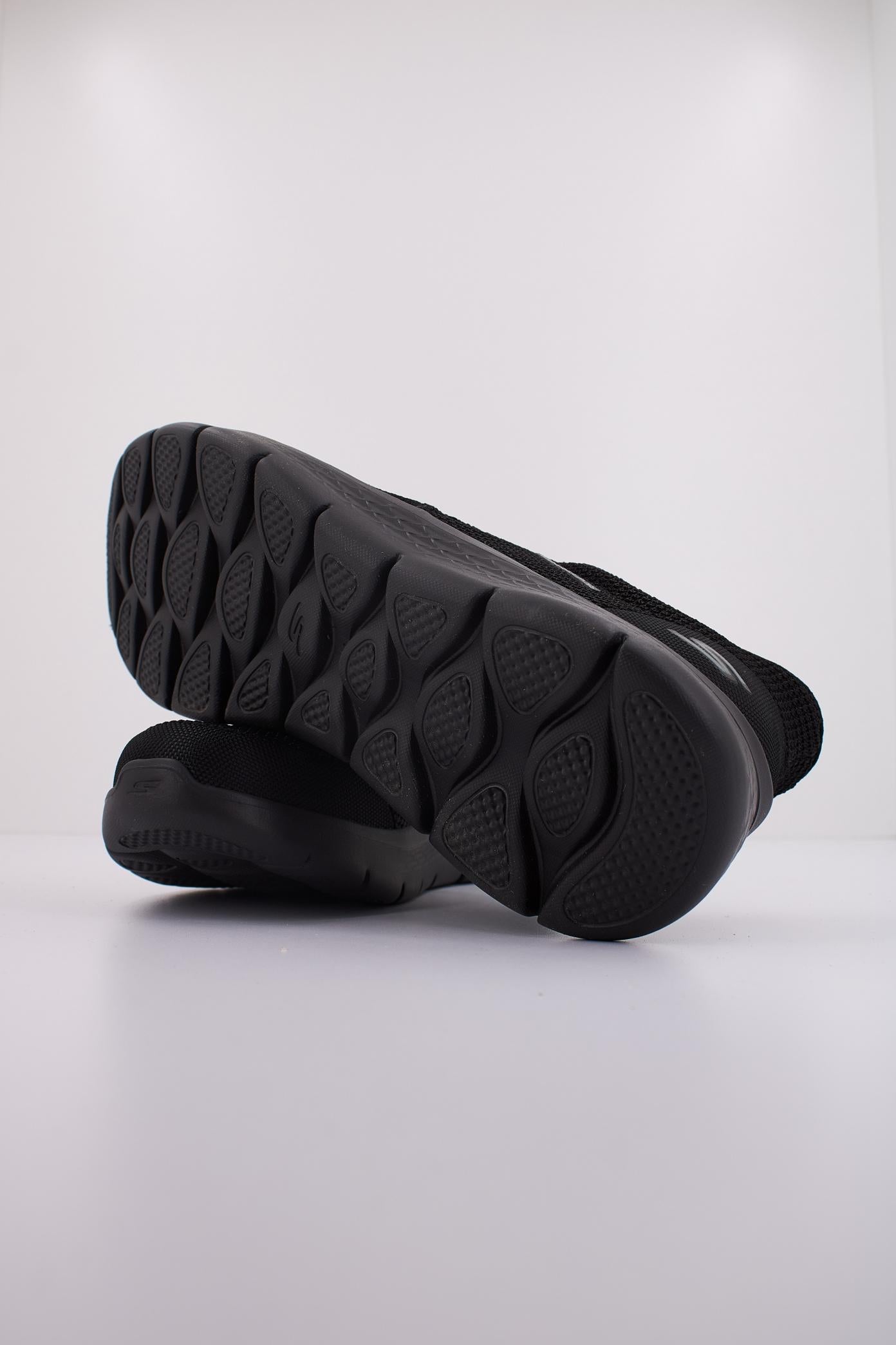 SKECHERS GO WALK FLEX en color NEGRO (5)