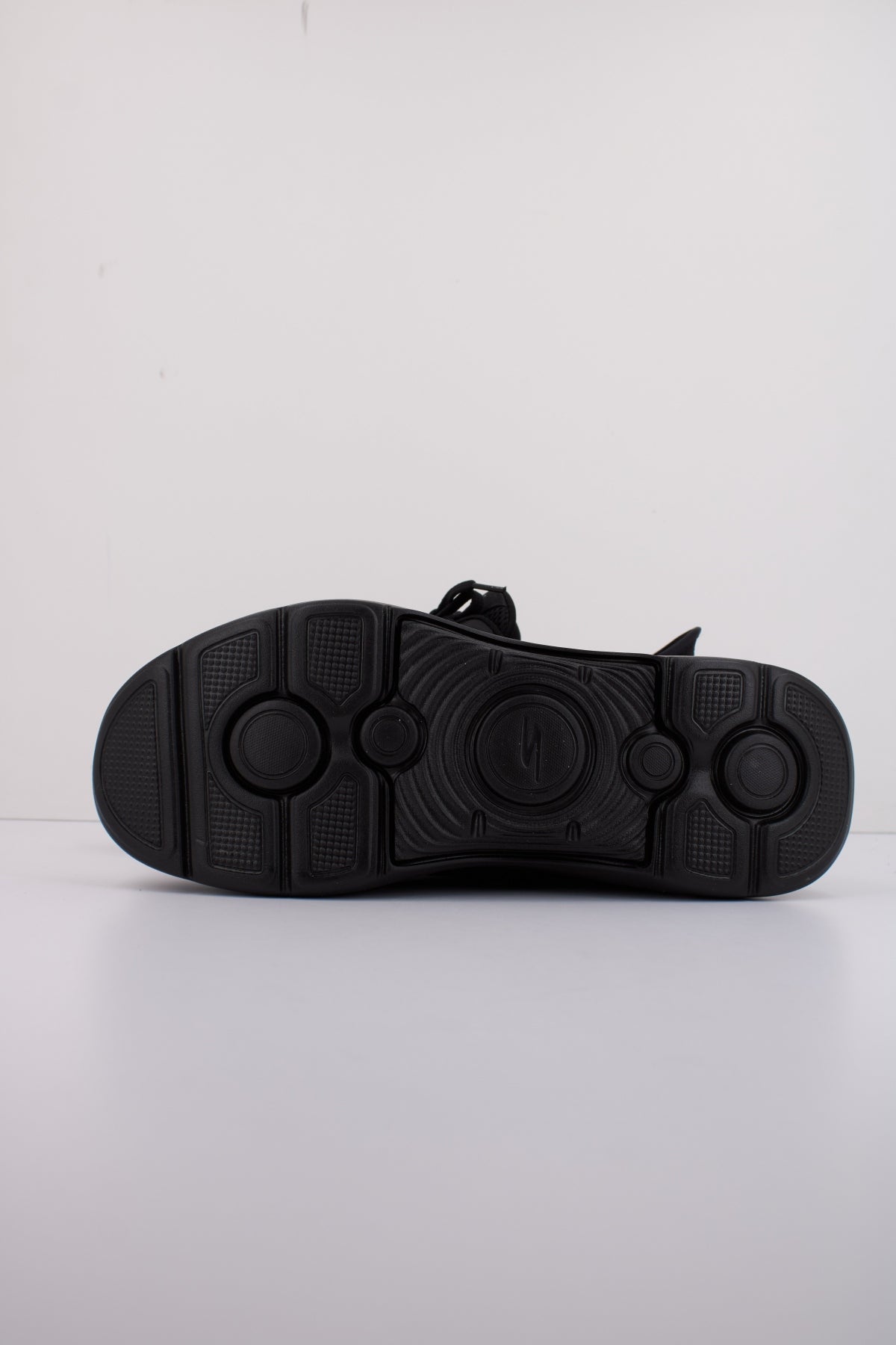 SKECHERS GO WALK ARCH . en color NEGRO (5)