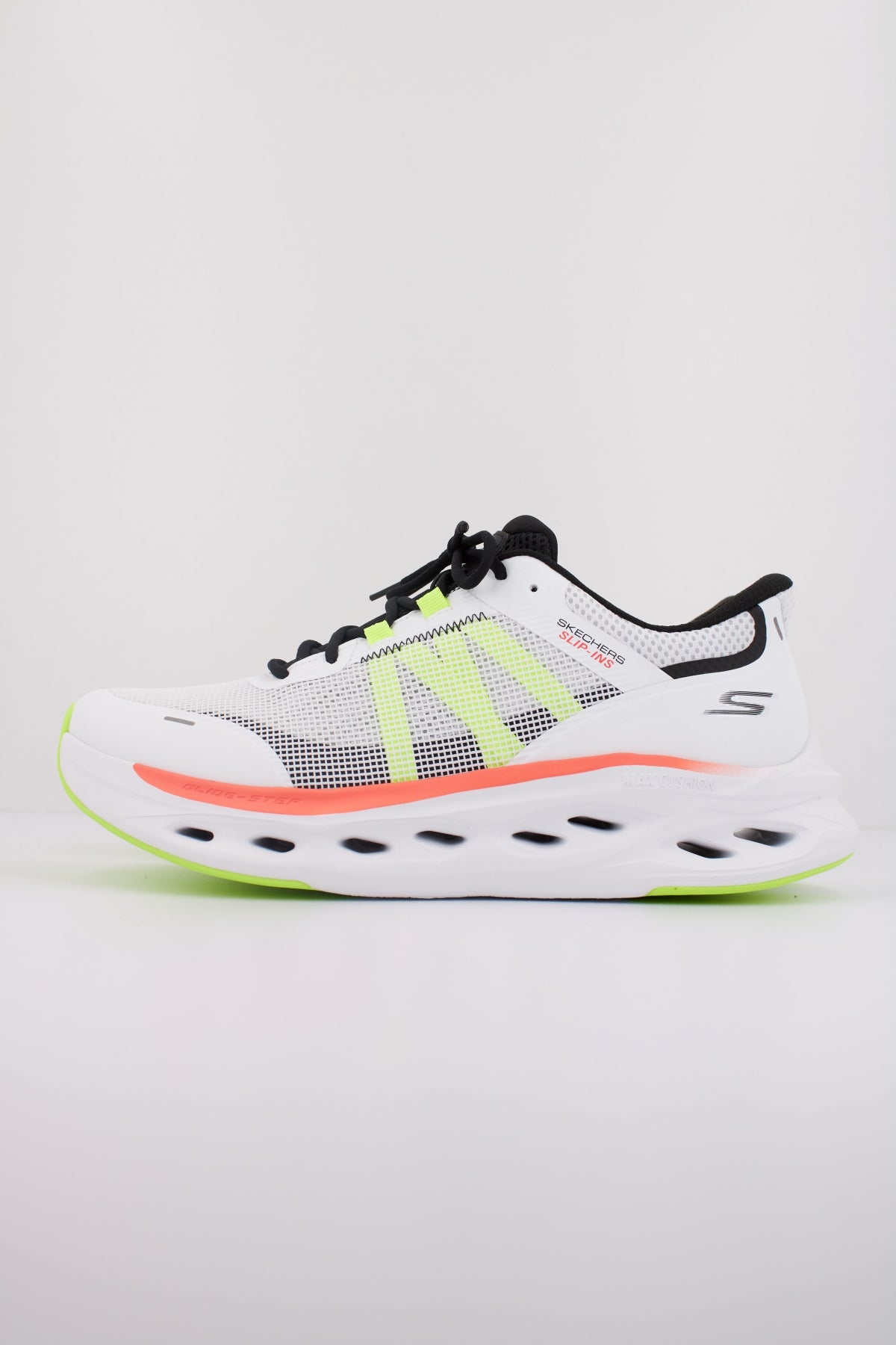 SKECHERS MAX XUSHIONING GLIDE en color BLANCO (1)