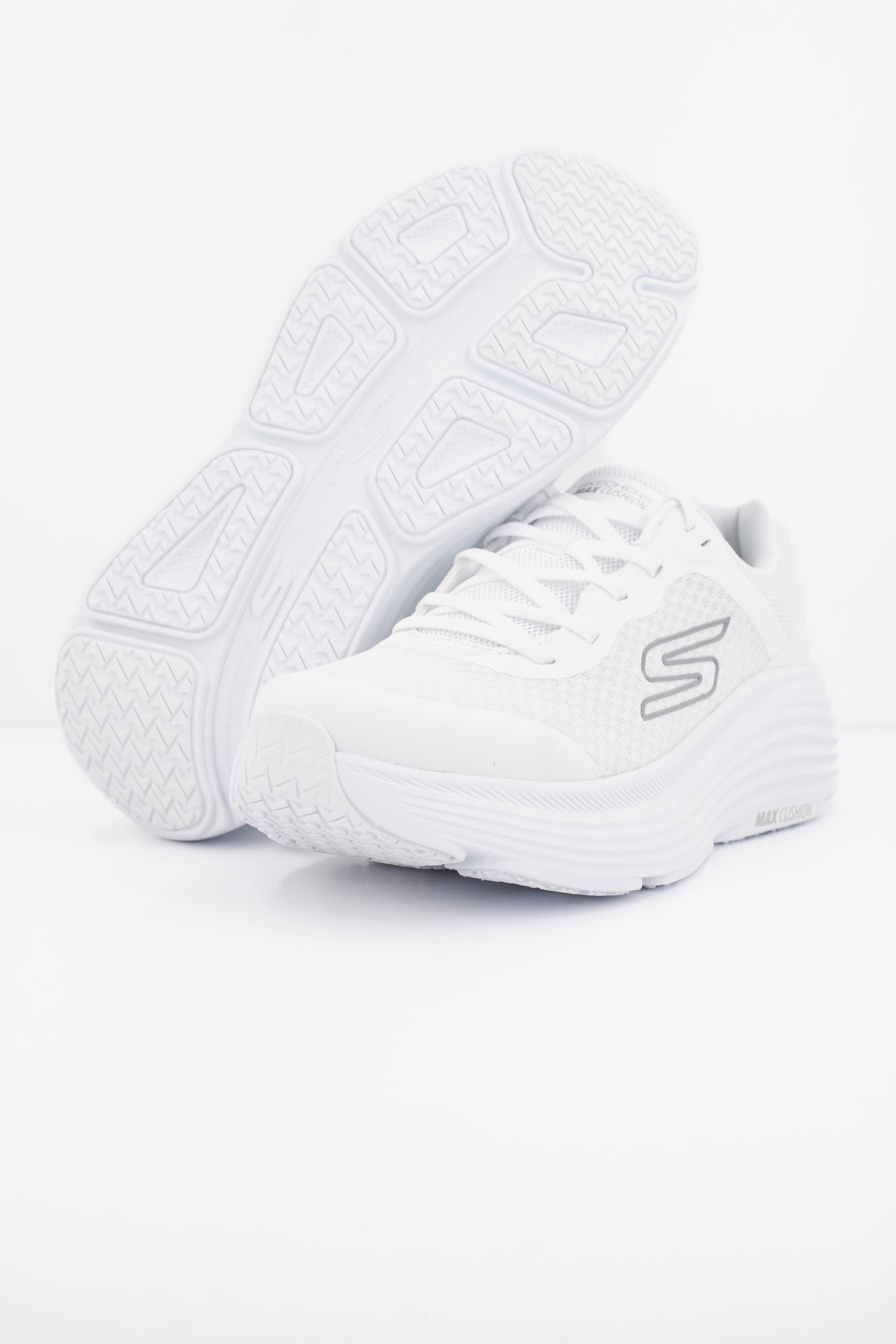 SKECHERS MAX CUSHIONING ENDEAVOUR en color BLANCO (5)