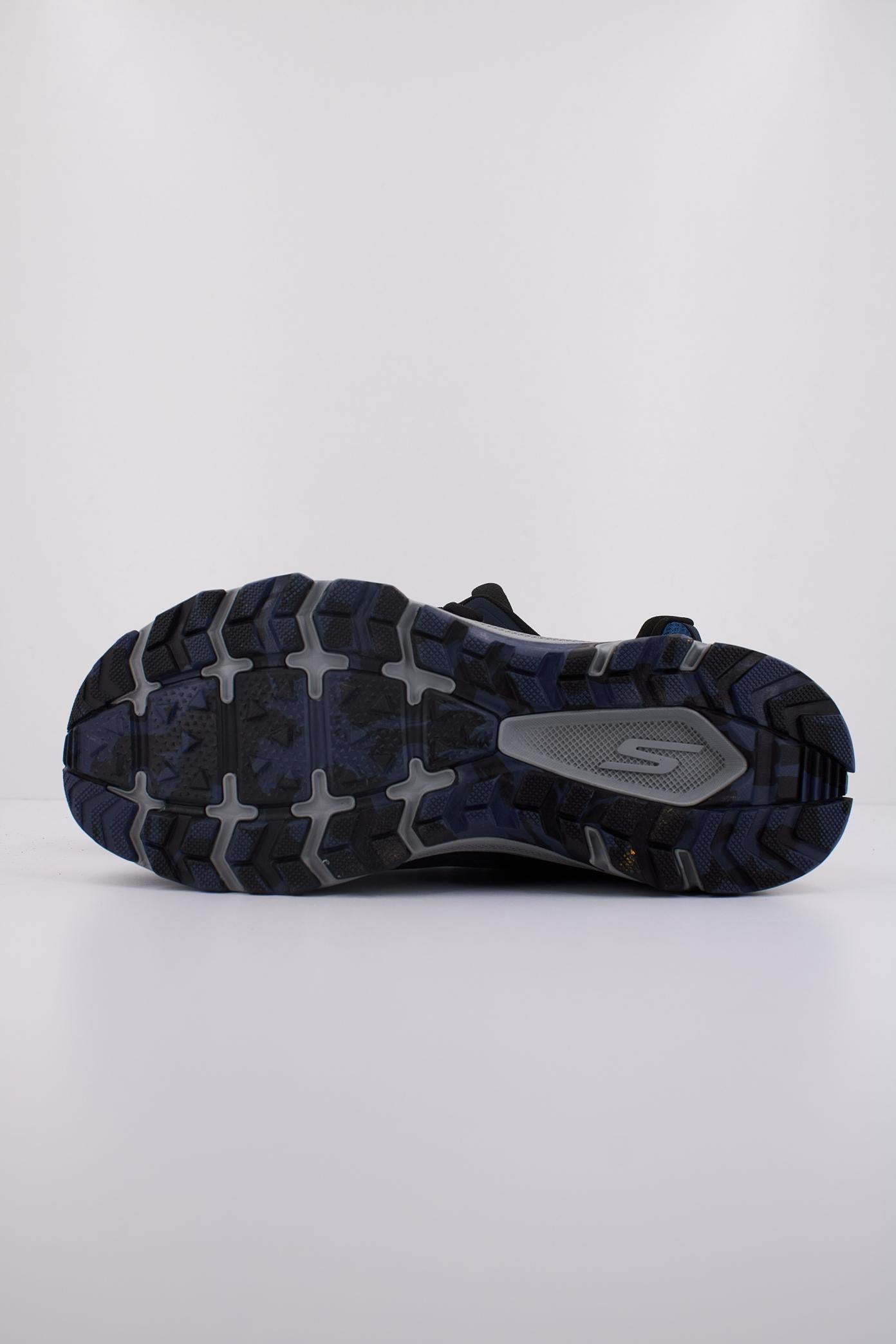 SKECHERS GO RUN TRAIL . en color AZUL (5)