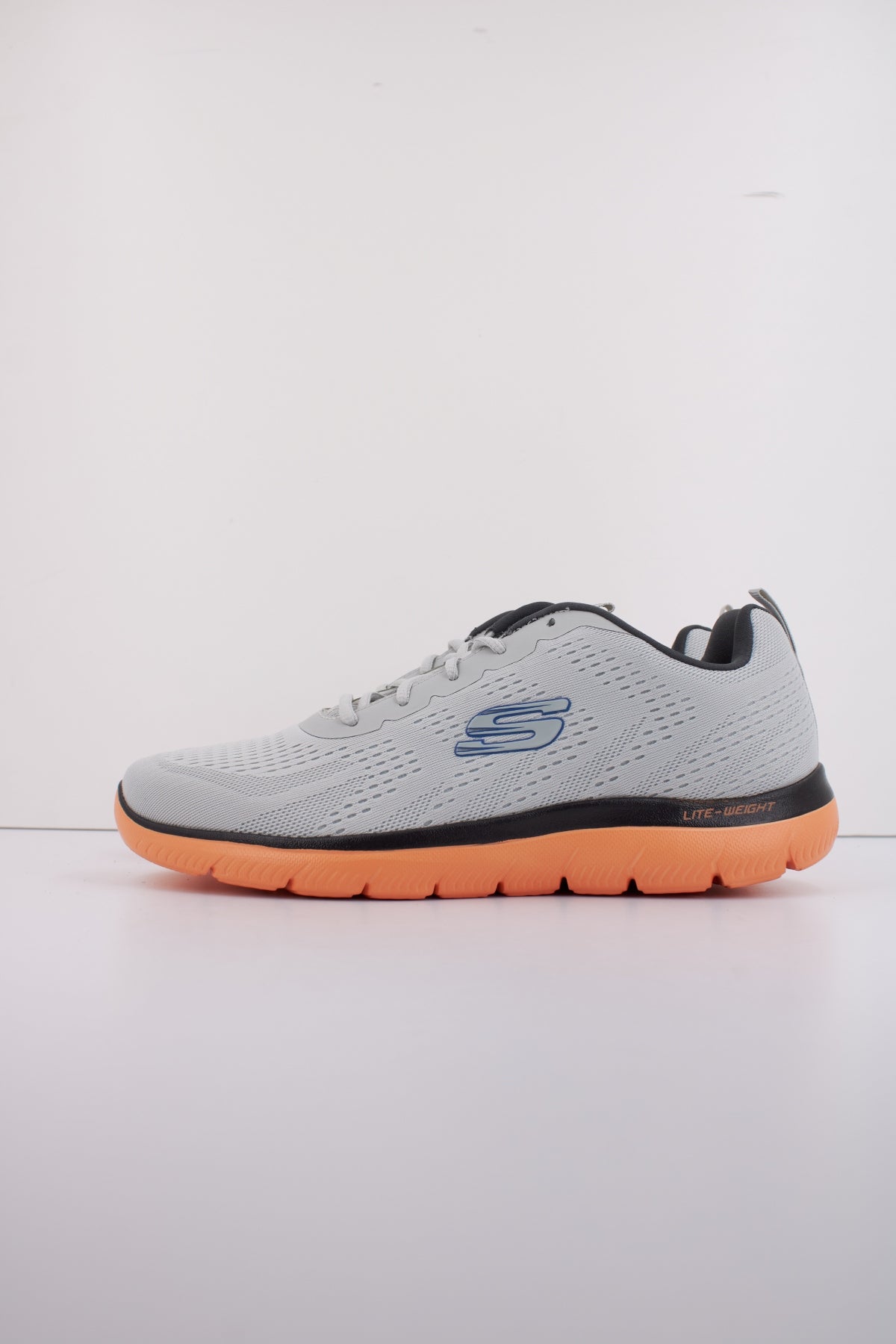 SKECHERS SUMMITS en color GRIS (1)