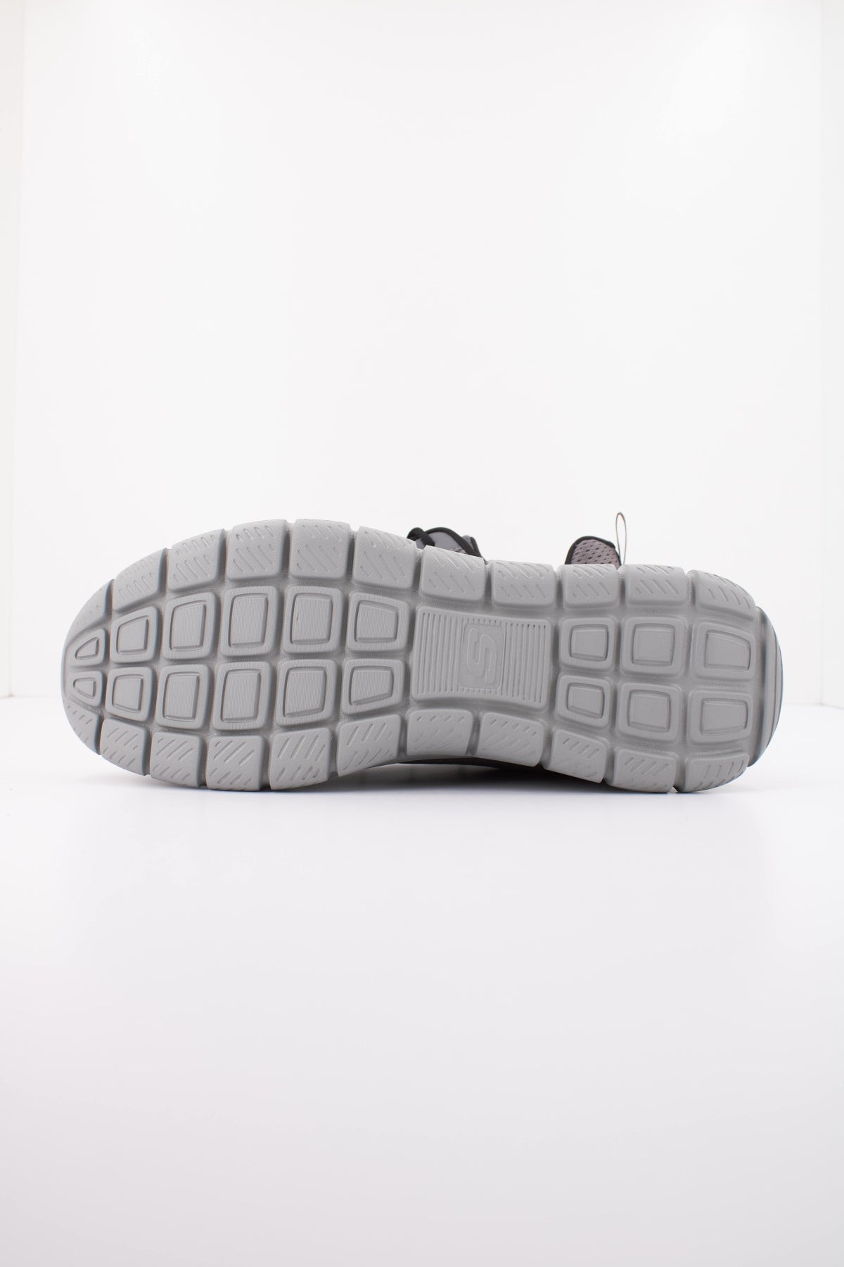 SKECHERS S TRACK LESHUR en color GRIS (5)