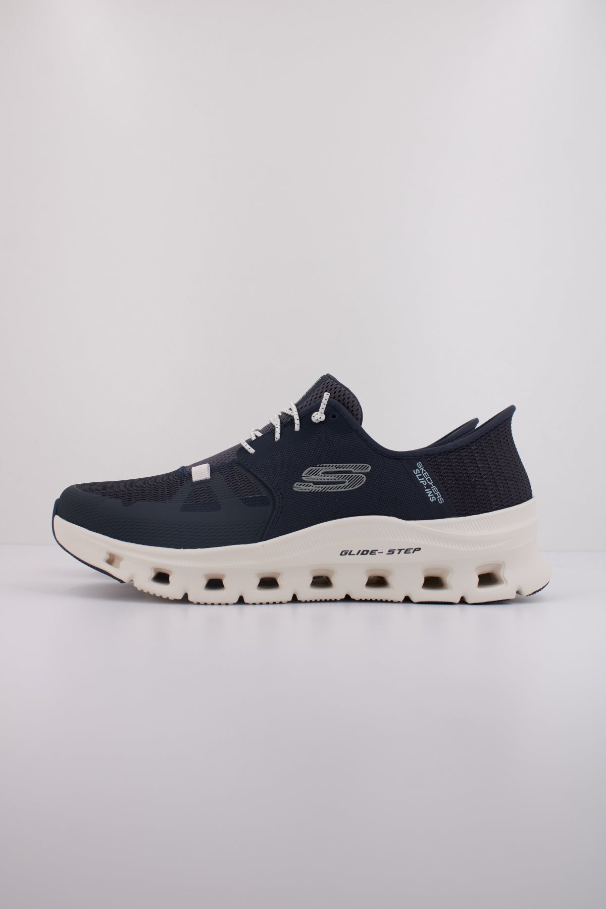 SKECHERS GLIDE STEP PRO en color AZUL (1)