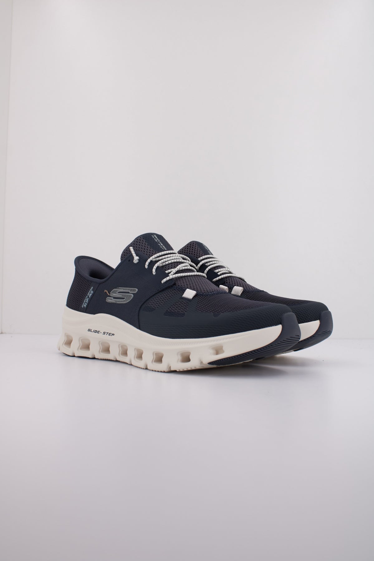 SKECHERS GLIDE STEP PRO en color AZUL (2)