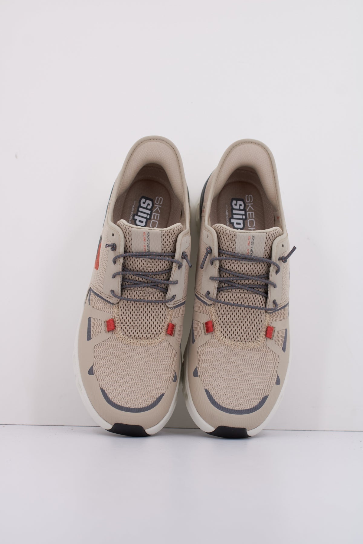 SKECHERS GLIDE STEP PRO en color BEIS (3)