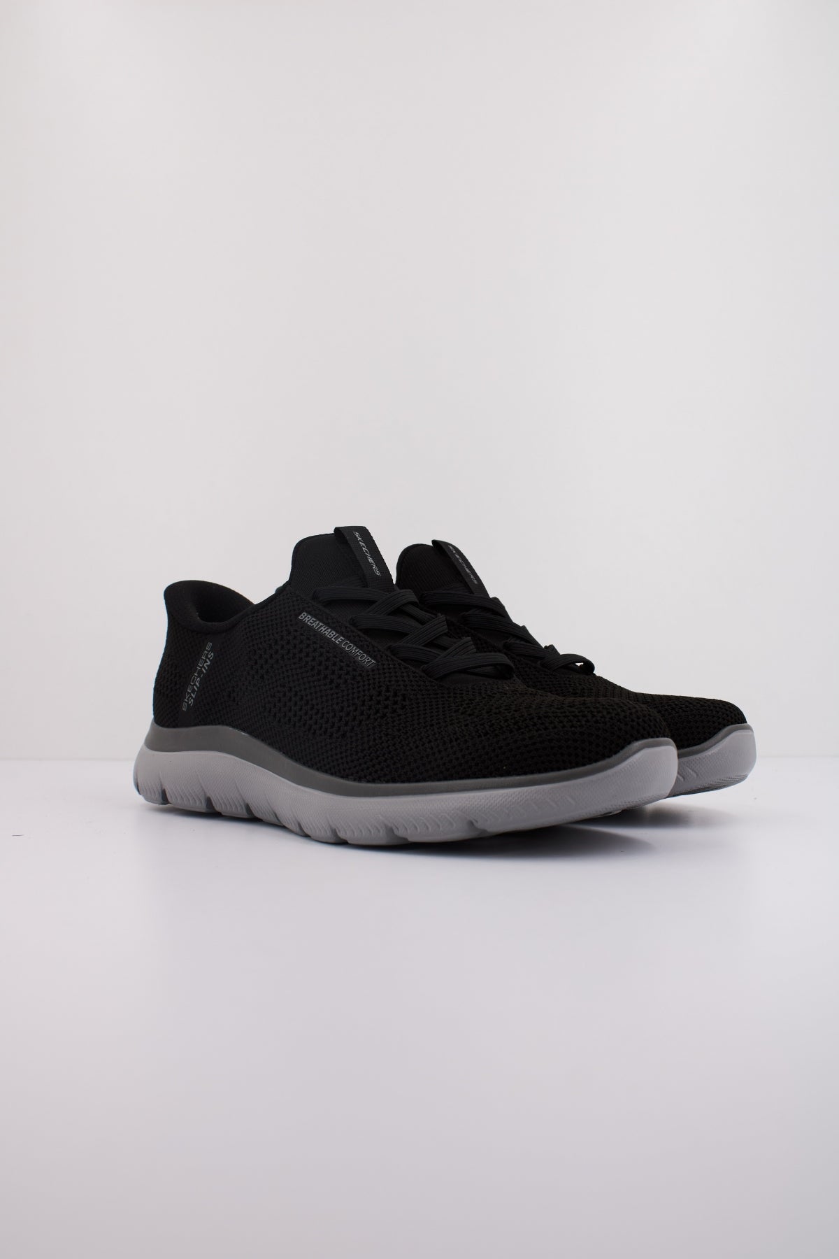 SKECHERS SLIP-INS SUMMITS en color NEGRO (2)