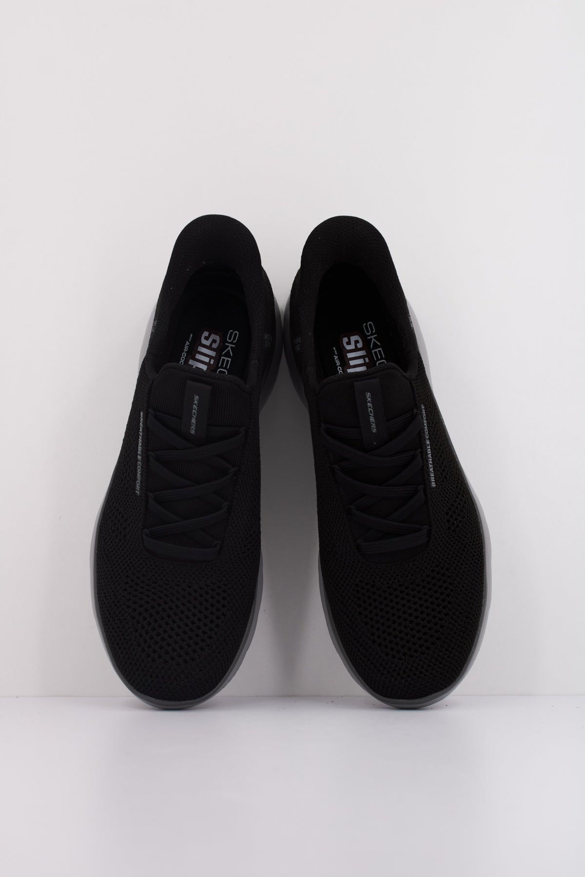 SKECHERS SLIP-INS SUMMITS en color NEGRO (3)
