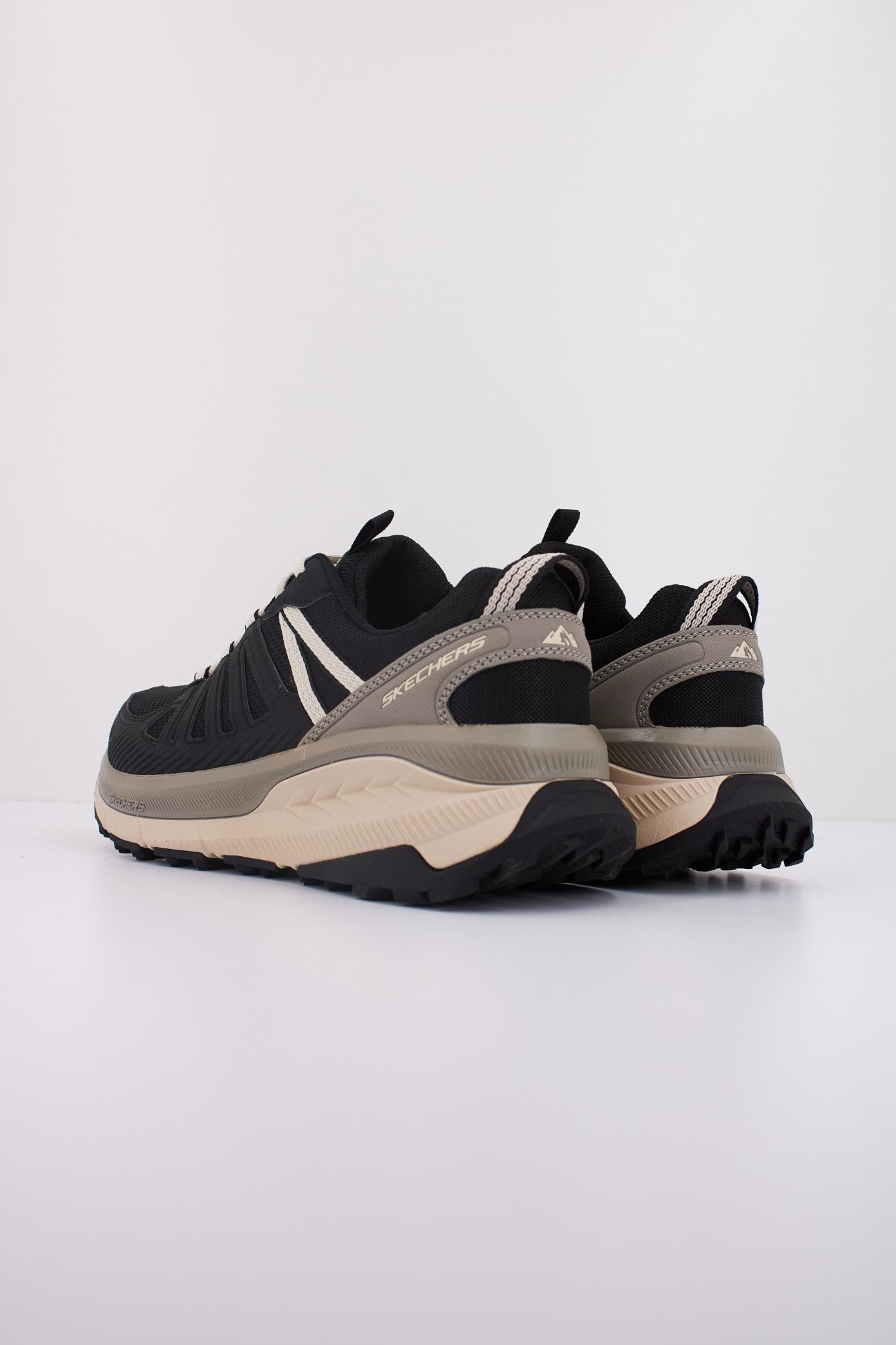 SKECHERS SWITCH BACK en color NEGRO (4)