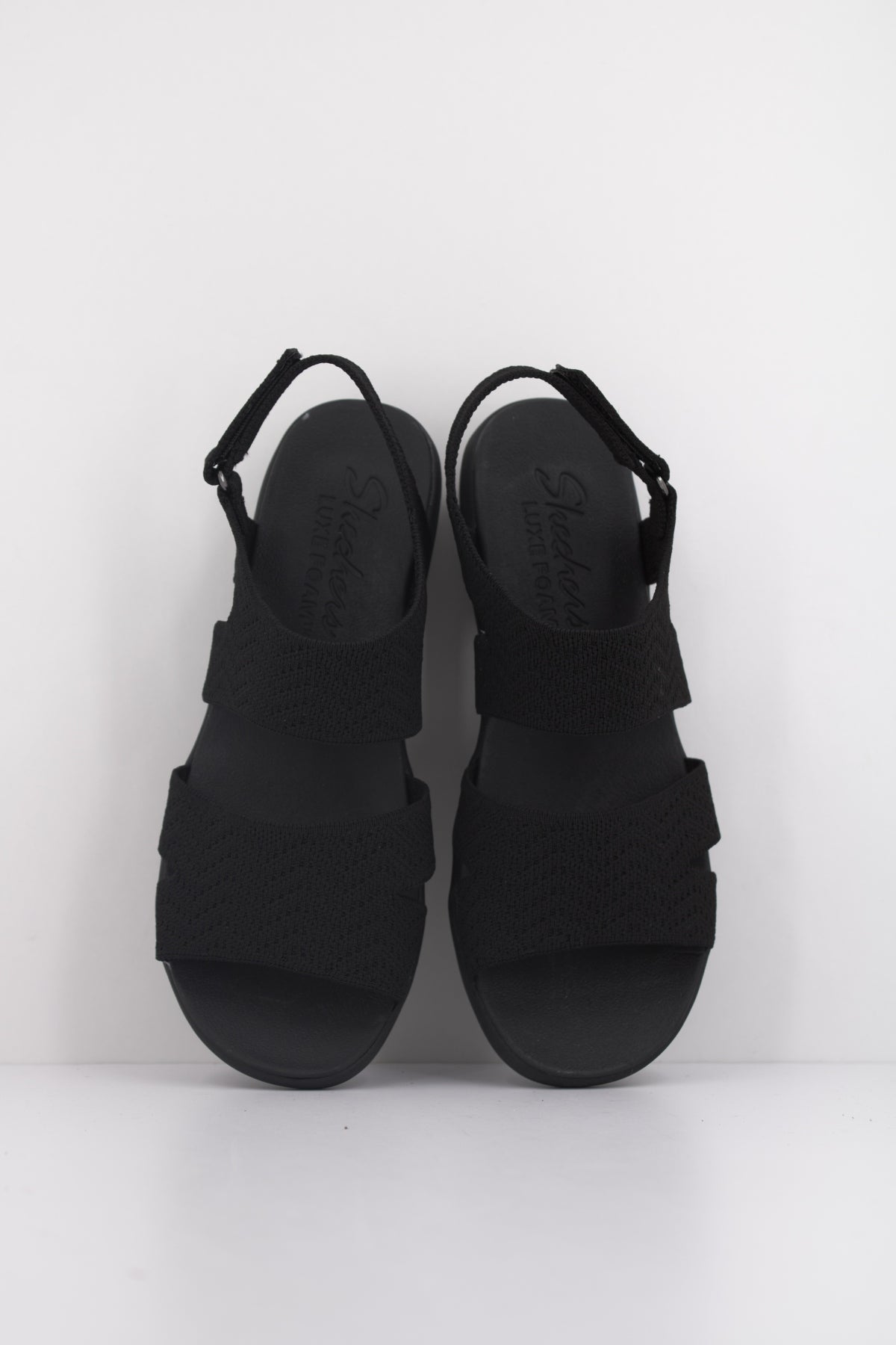 SKECHERS ARYA MODERN MUSE en color NEGRO (3)