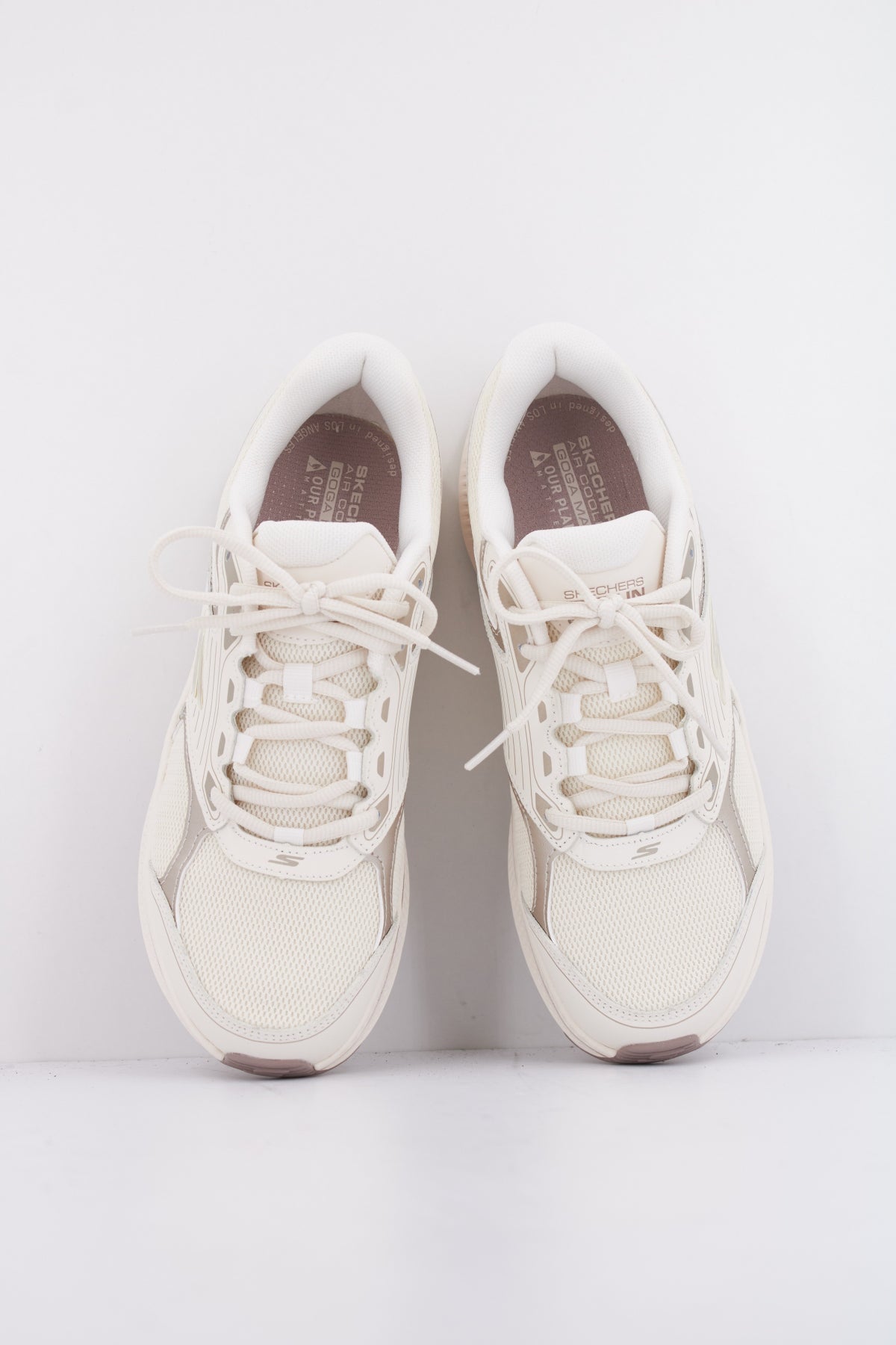 SKECHERS RUN CONSISTENT . ADVA en color BLANCO (3)