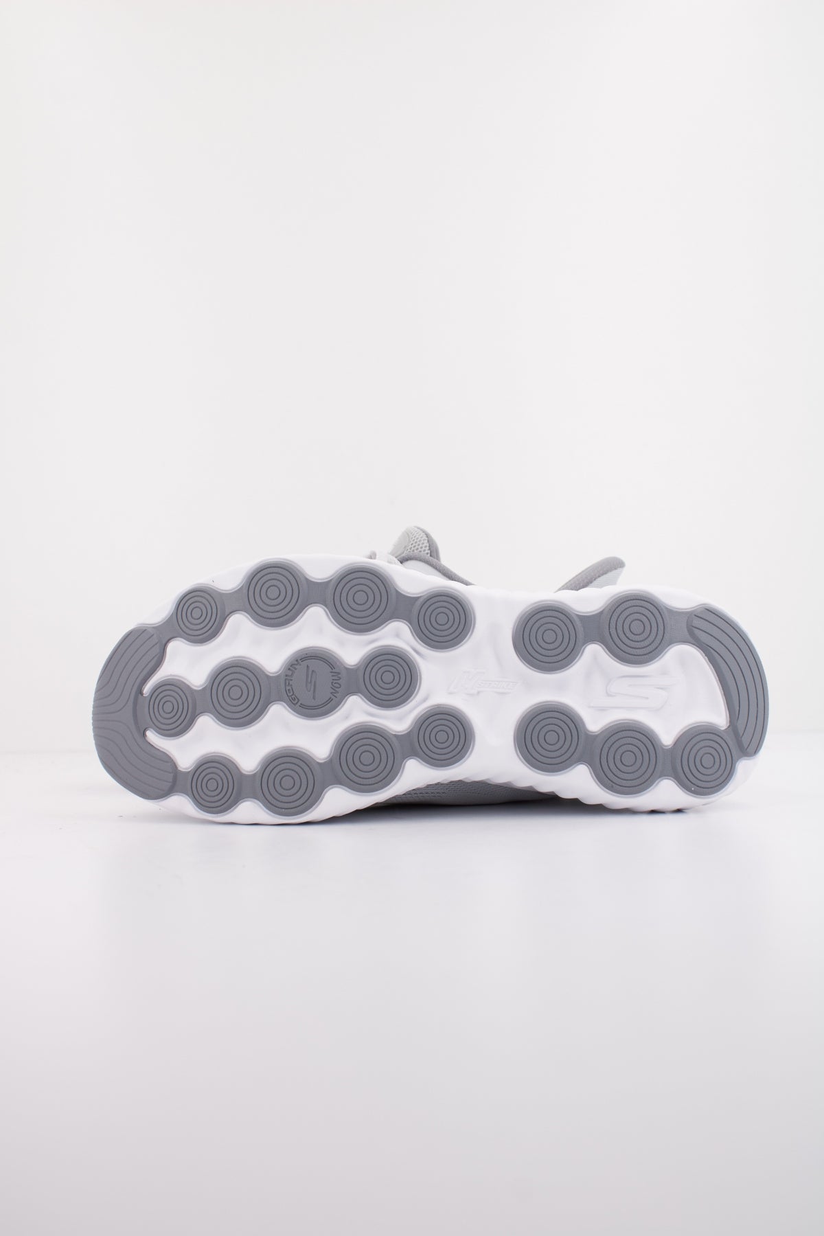 SKECHERS GO RUN NOW REGENT en color GRIS (5)