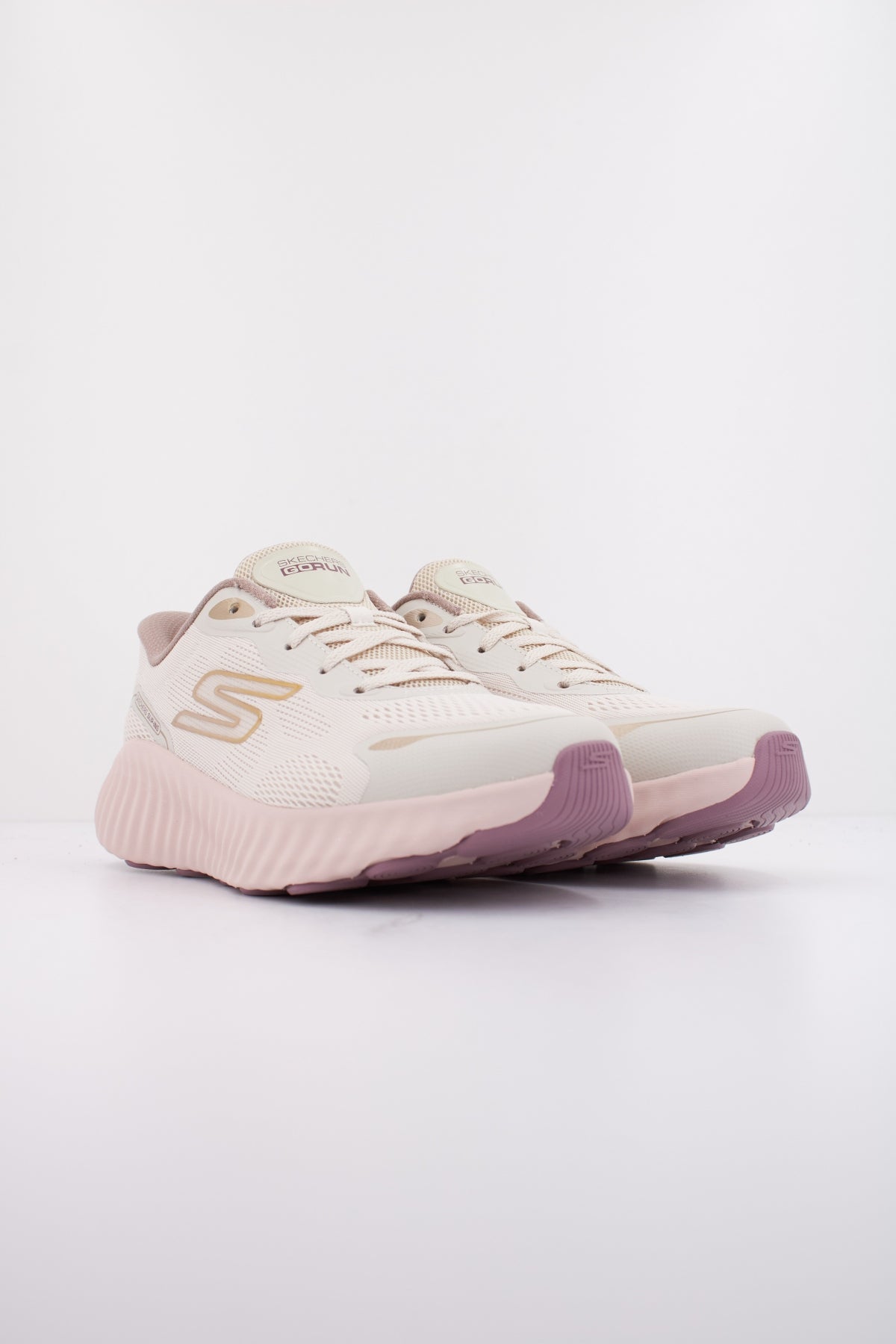 SKECHERS GO RUN NOW REGENT en color BEIS (2)