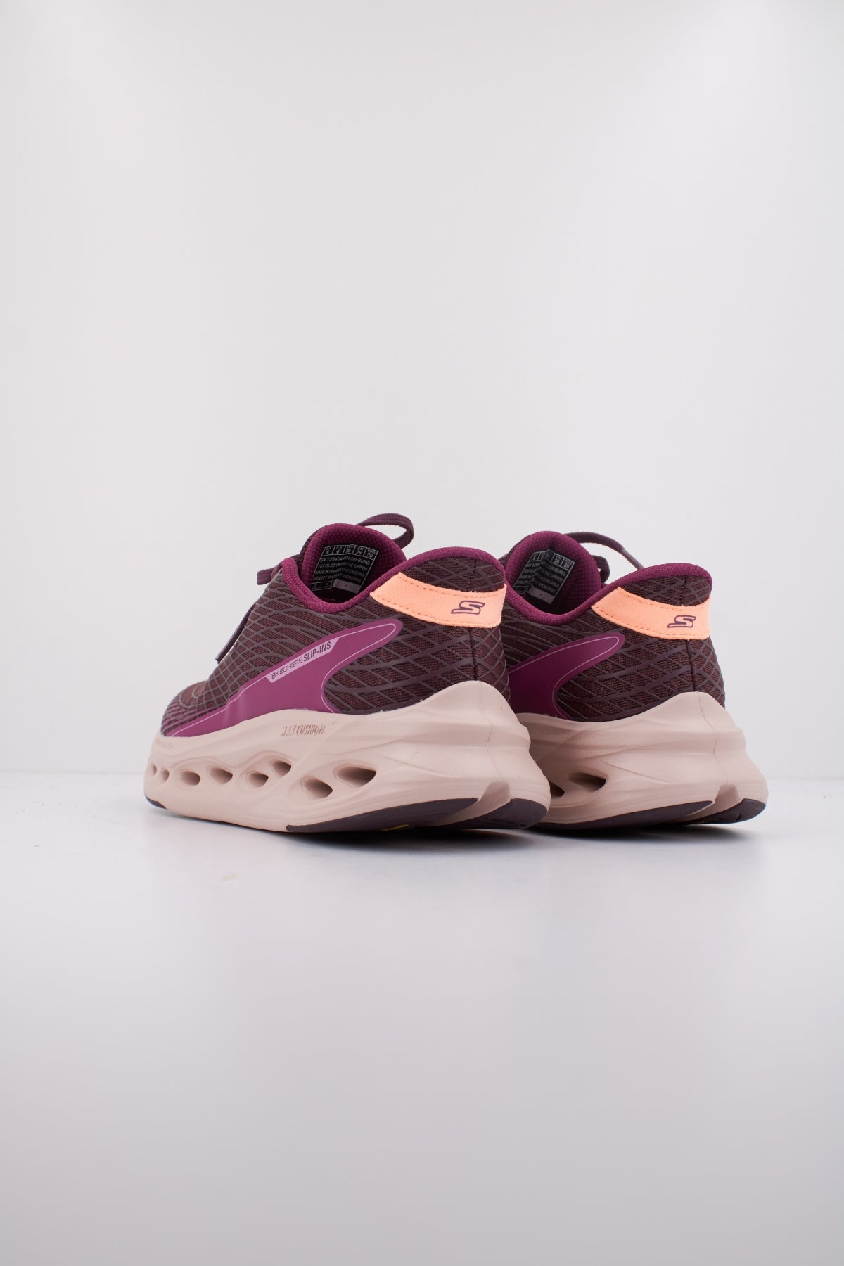 SKECHERS MAX CUSHIONING GLIDE STEP en color BURDEOS (4)
