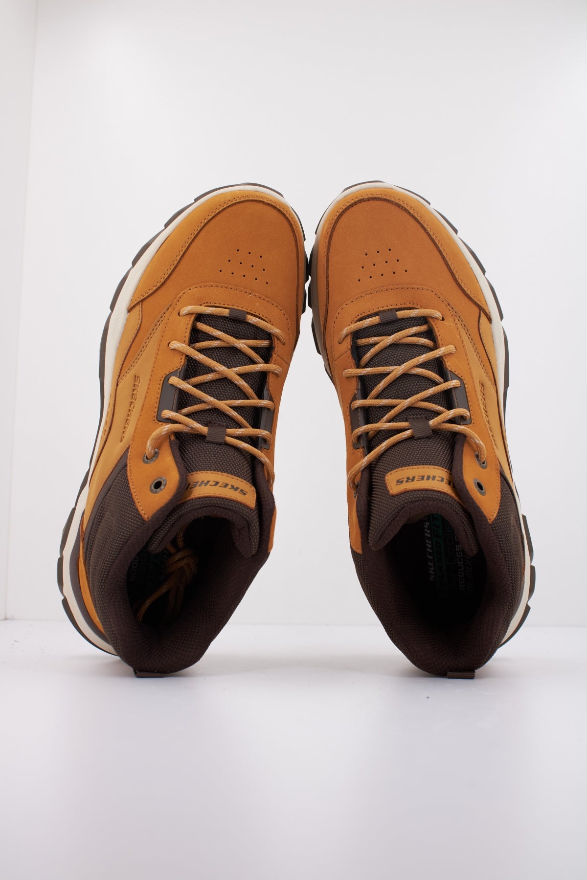 SKECHERS SANTORO-HOPKINS en color MARRON (3)