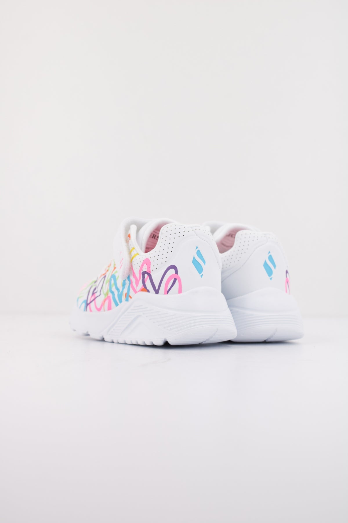 SKECHERS UNO LITE LOVE LEVITATE en color BLANCO  (4)