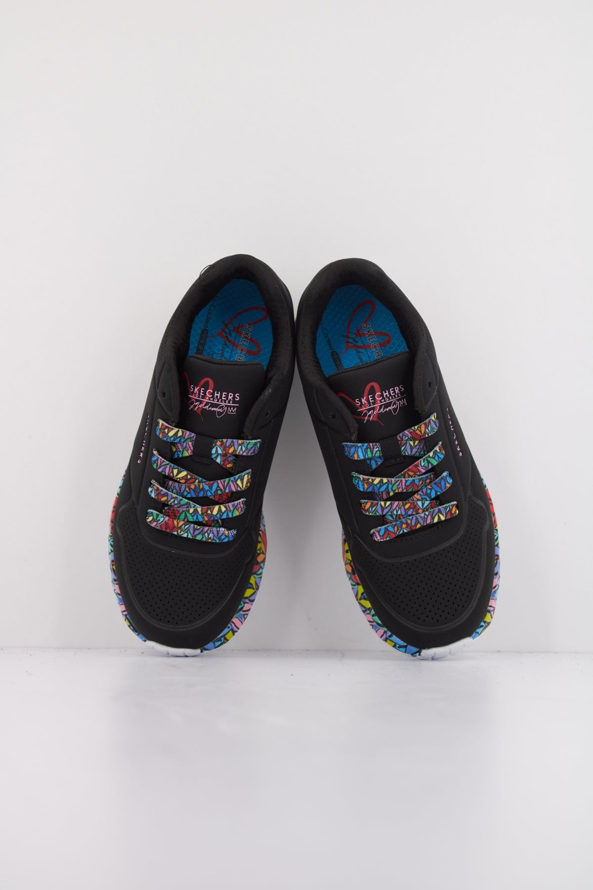 SKECHERS UNO LITESUBTLE LOVE en color NEGRO  (3)